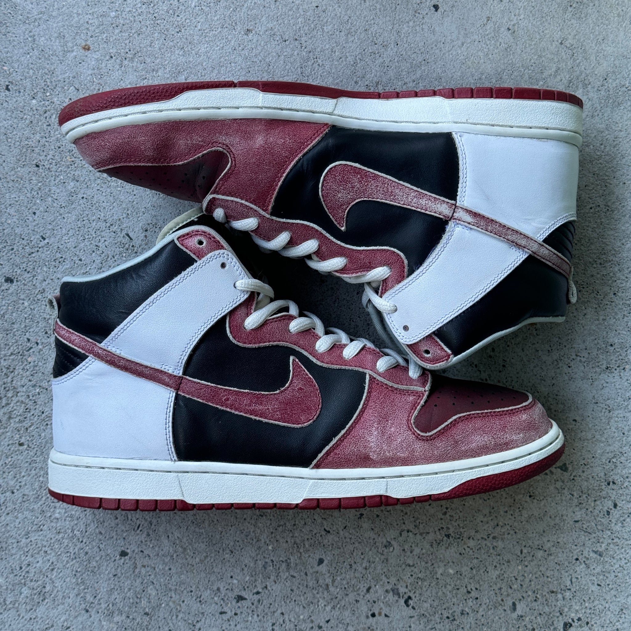 12 US - NIKE SB DUNK HIGH JASON VOORHEES 2007
