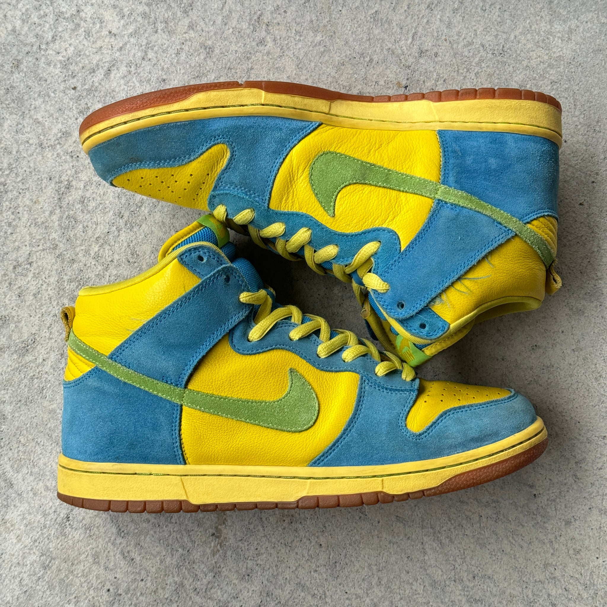 11 US - NIKE SB DUNK HIGH MARGE SIMPSON 2008