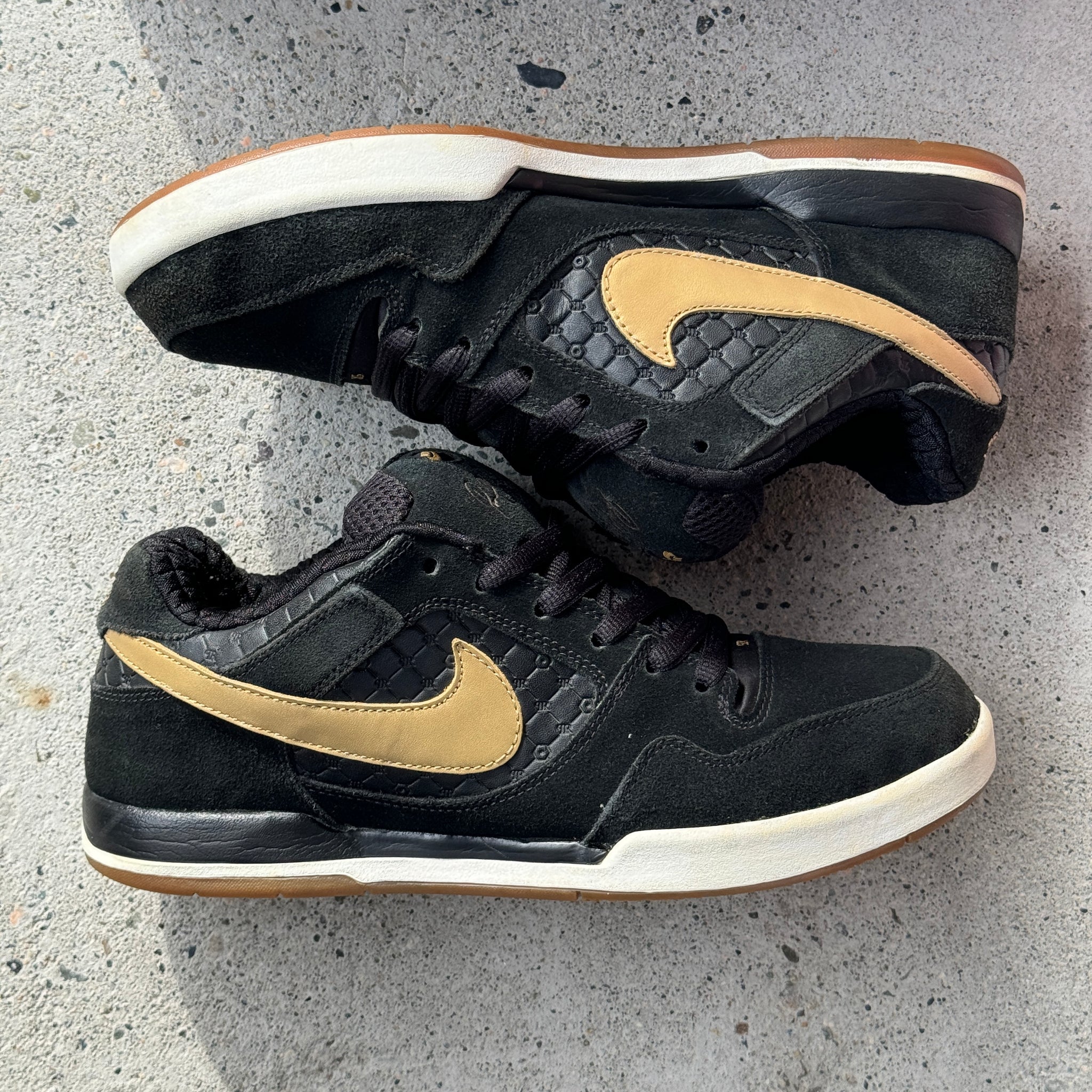 9.5 US -  NIKE SB AIR ZOOM PAUL RODRIGUEZ 2 BLACK/GOLD W BOX 2007