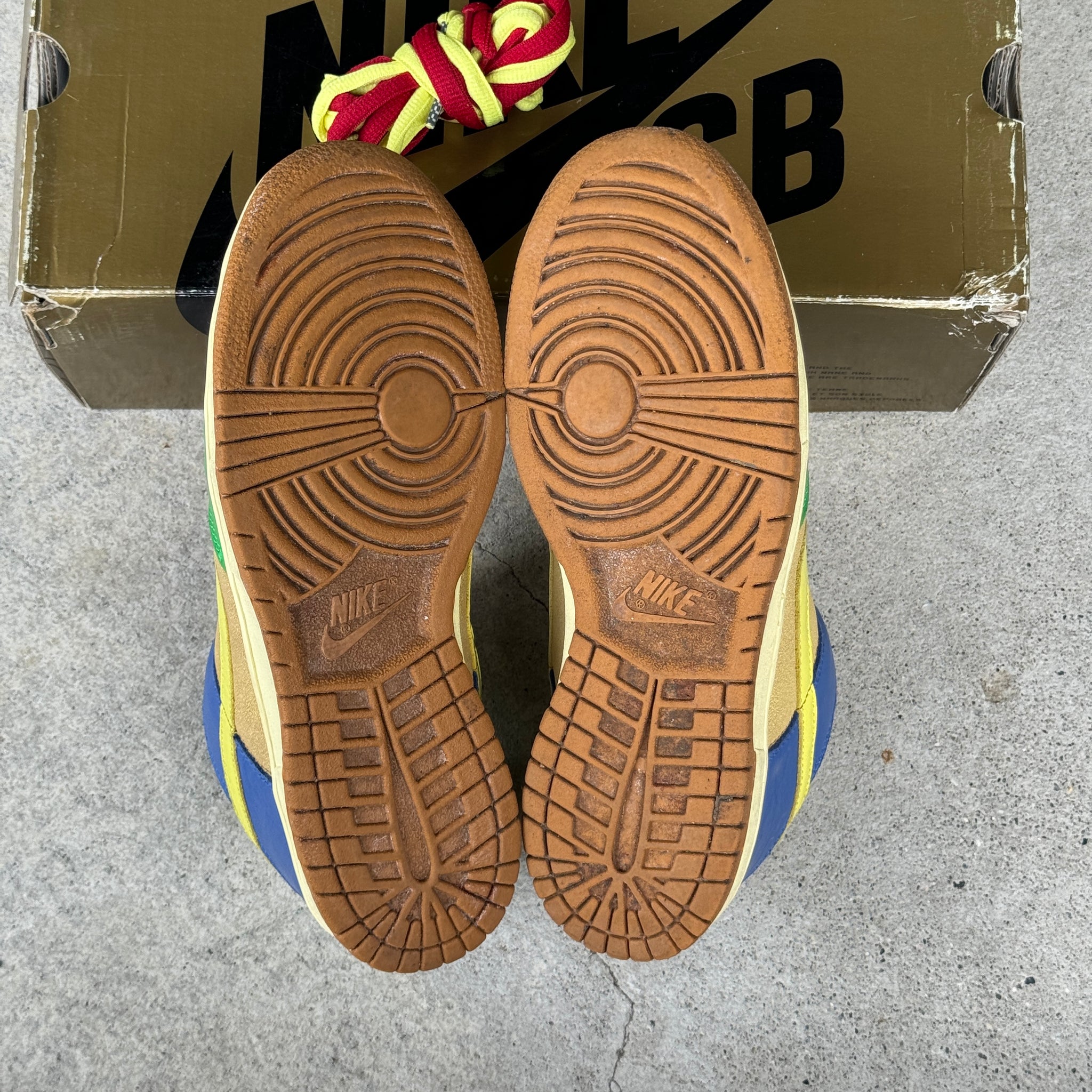 9 US - NIKE SB DUNK LOW BROOKLYN PROJECTS W BOX 2009