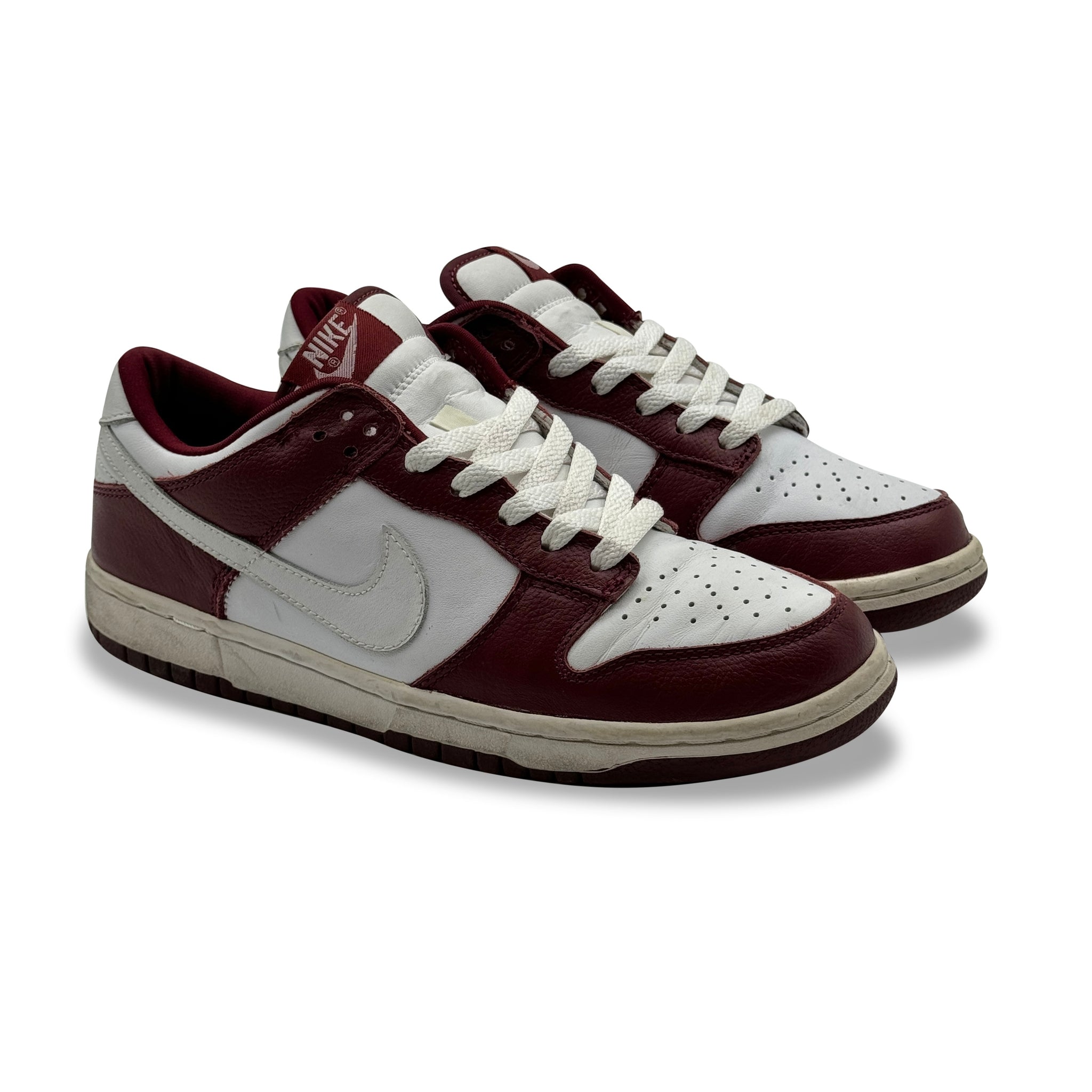 8.5 US - NIKE DUNK LOW PRO TEAM RED/WHITE W BOX 2003