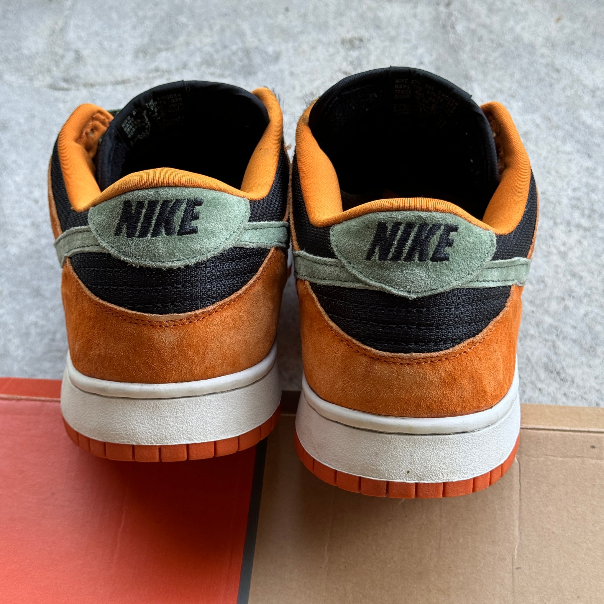 13 US - NIKE DUNK LOW CERAMIC W BOX 2001