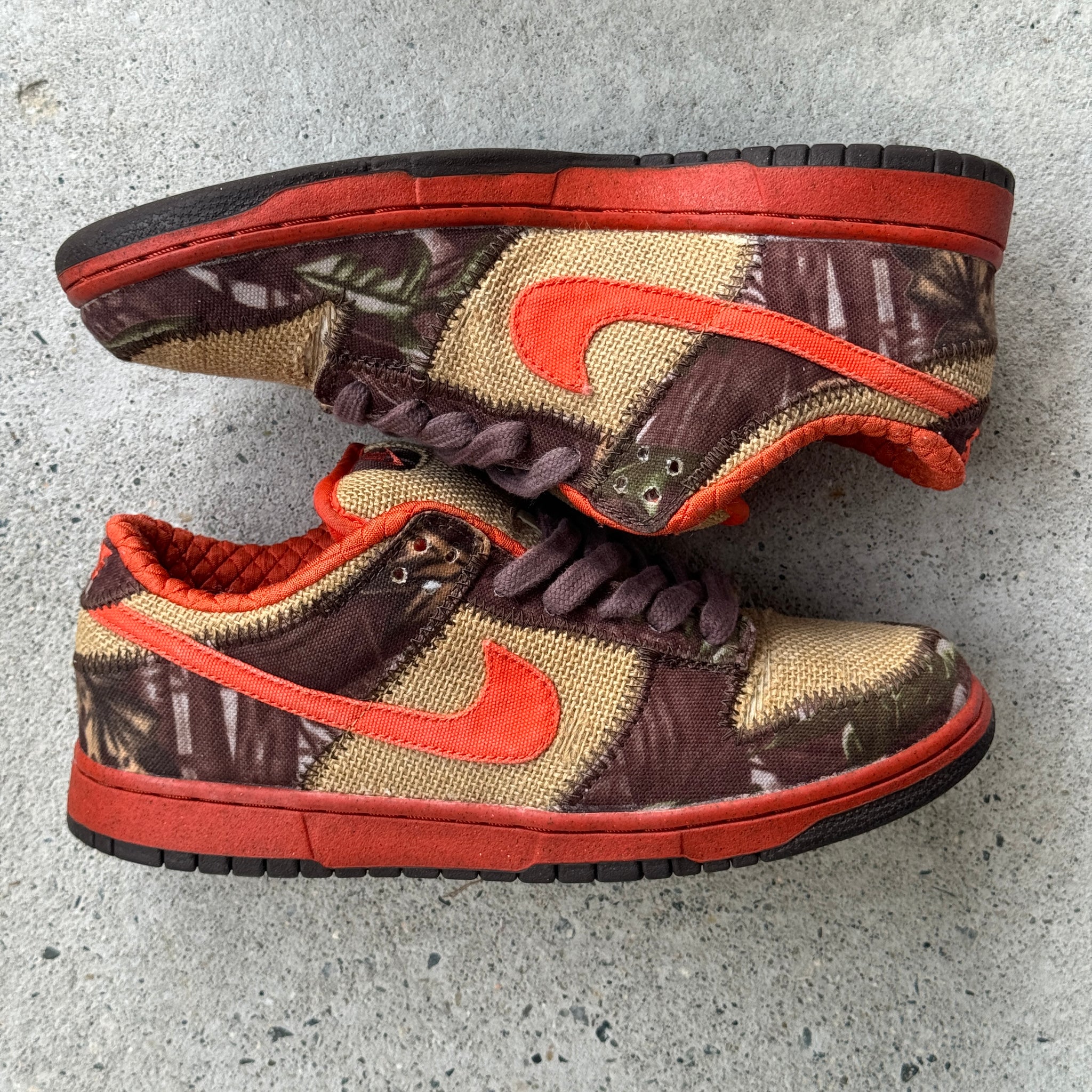9.5 US - NIKE SB DUNK LOW HUNTER FORBES  W BOX 2004