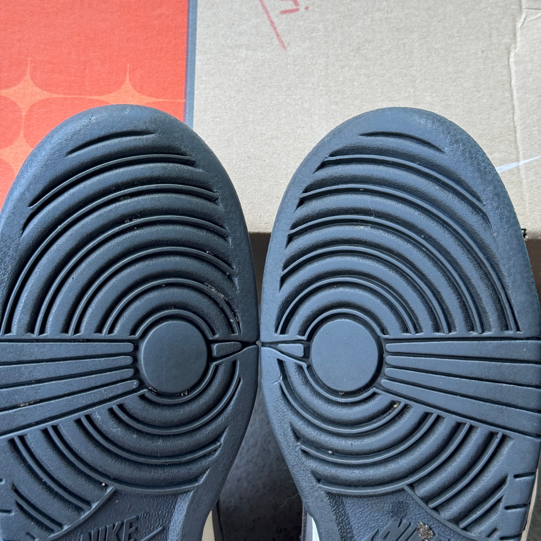 8 US - NIKE DUNK LOW PRO B LIGHTNING W BOX 2001