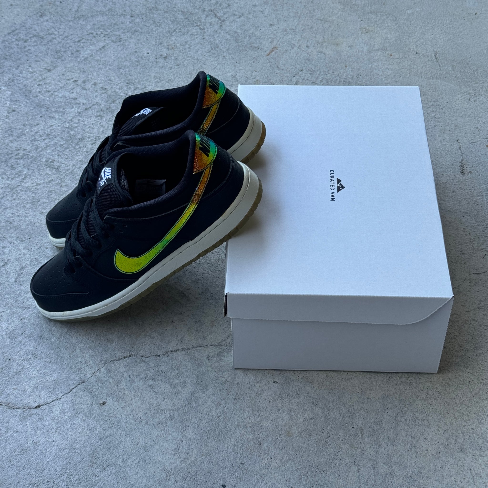 10.5 US - DS NIKE SB DUNK LOW OIL SPILL 2014