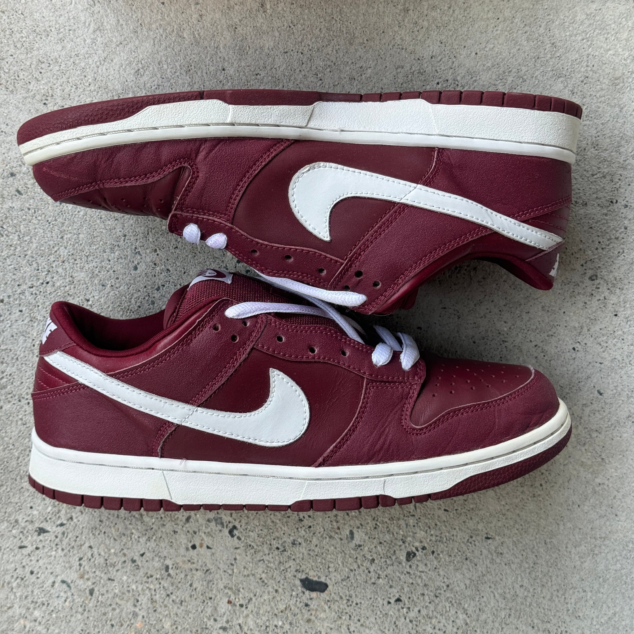 9.5 US - NIKE DUNK LOW PRO B TEAM RED W BOX 2001