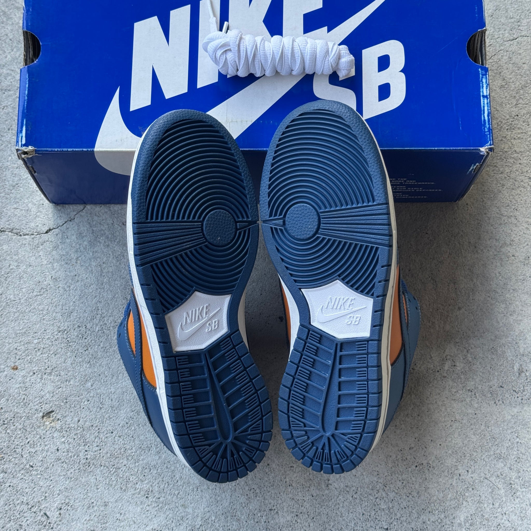 7.5 US - NIKE SB DUNK LOW SUNSET FRENCH BLUE W BOX 2011