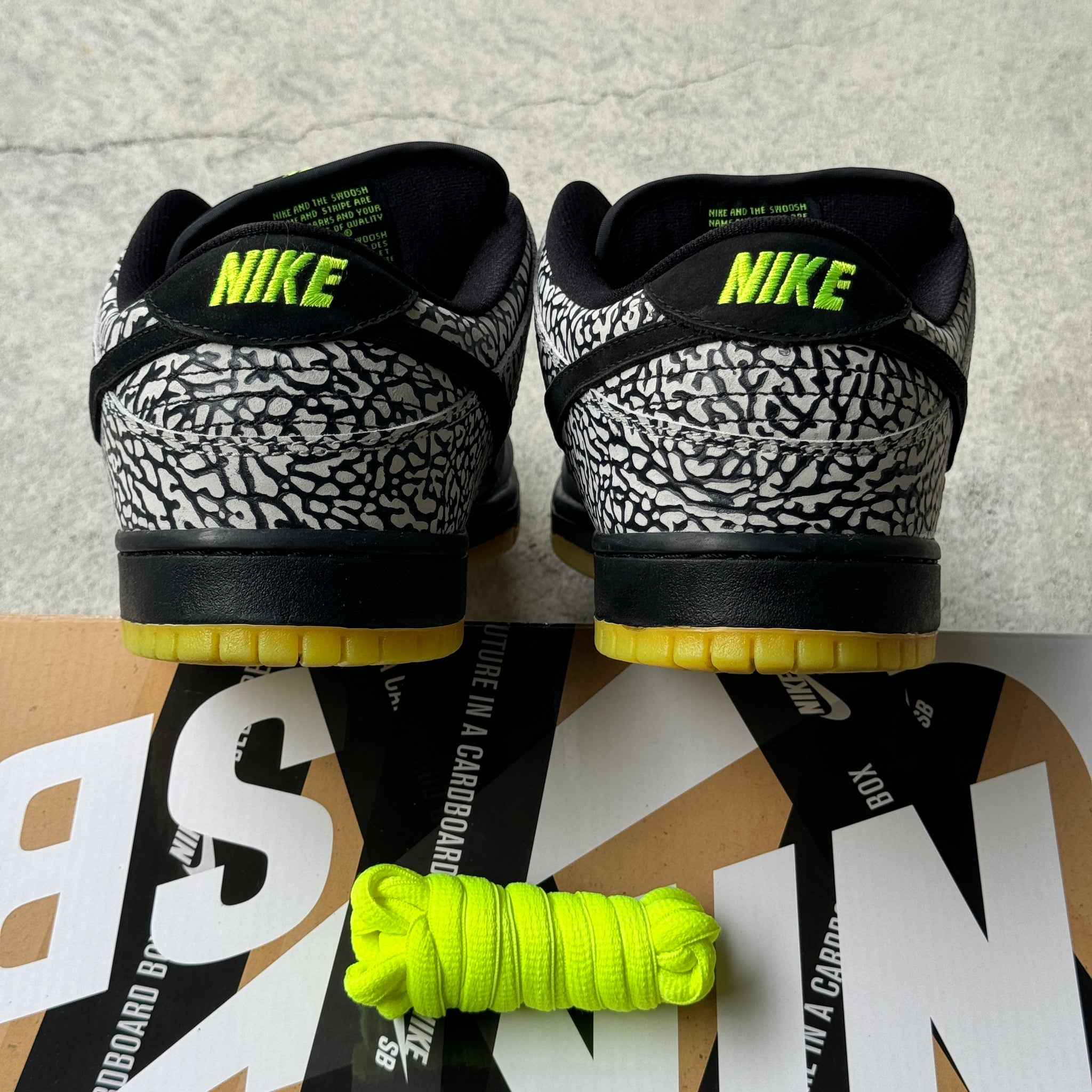13 US - NIKE SB DUNK LOW DJ CLARK KENT W BOX 2013
