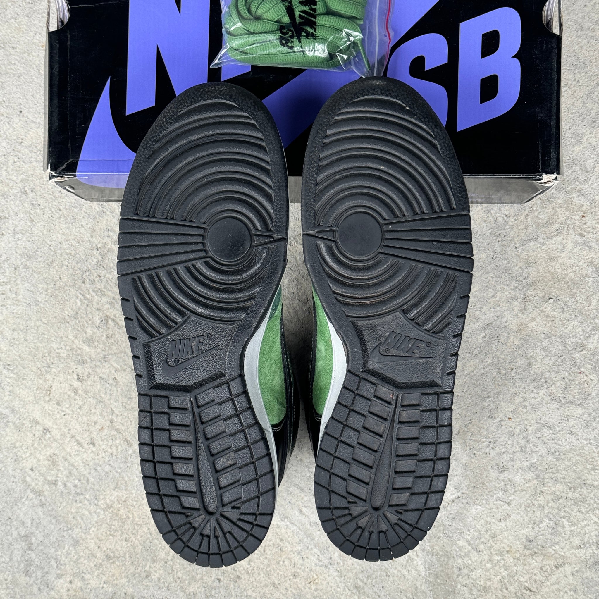 13 US - NIKE SB DUNK HIGH BRUT W BOX 2007