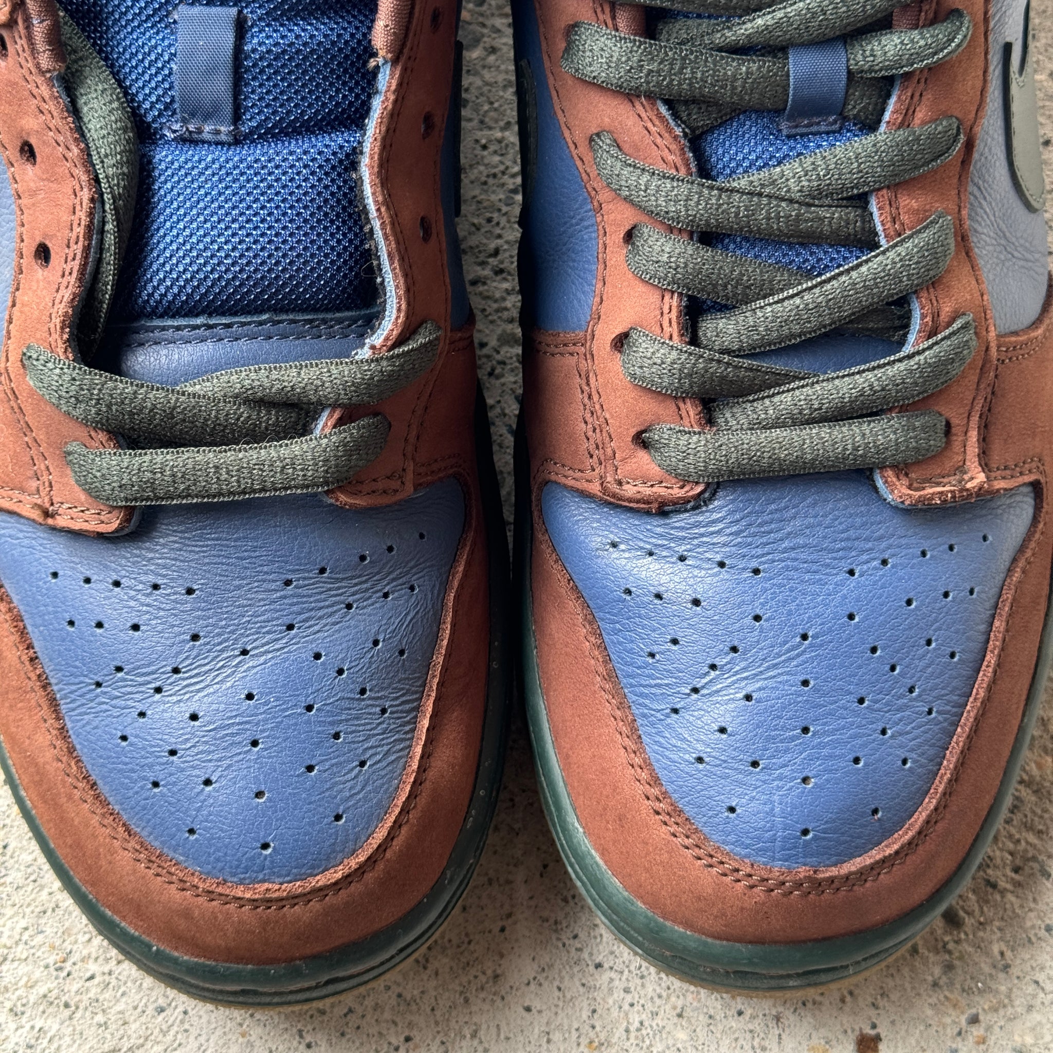 11 US - NIKE SB DUNK LOW BARF 2003