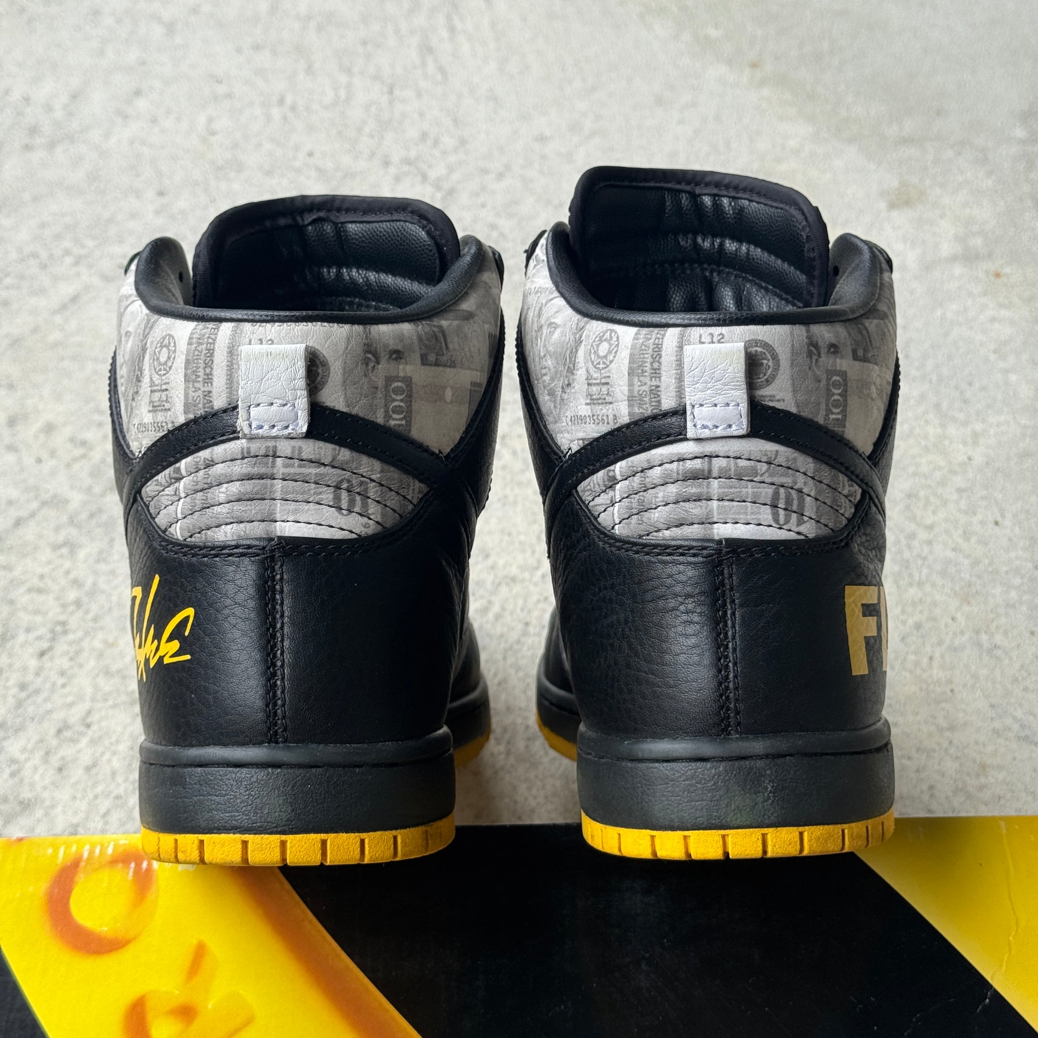 11 US - NIKE DUNK HIGH SUPREME LAF FLOM W BOX 2009