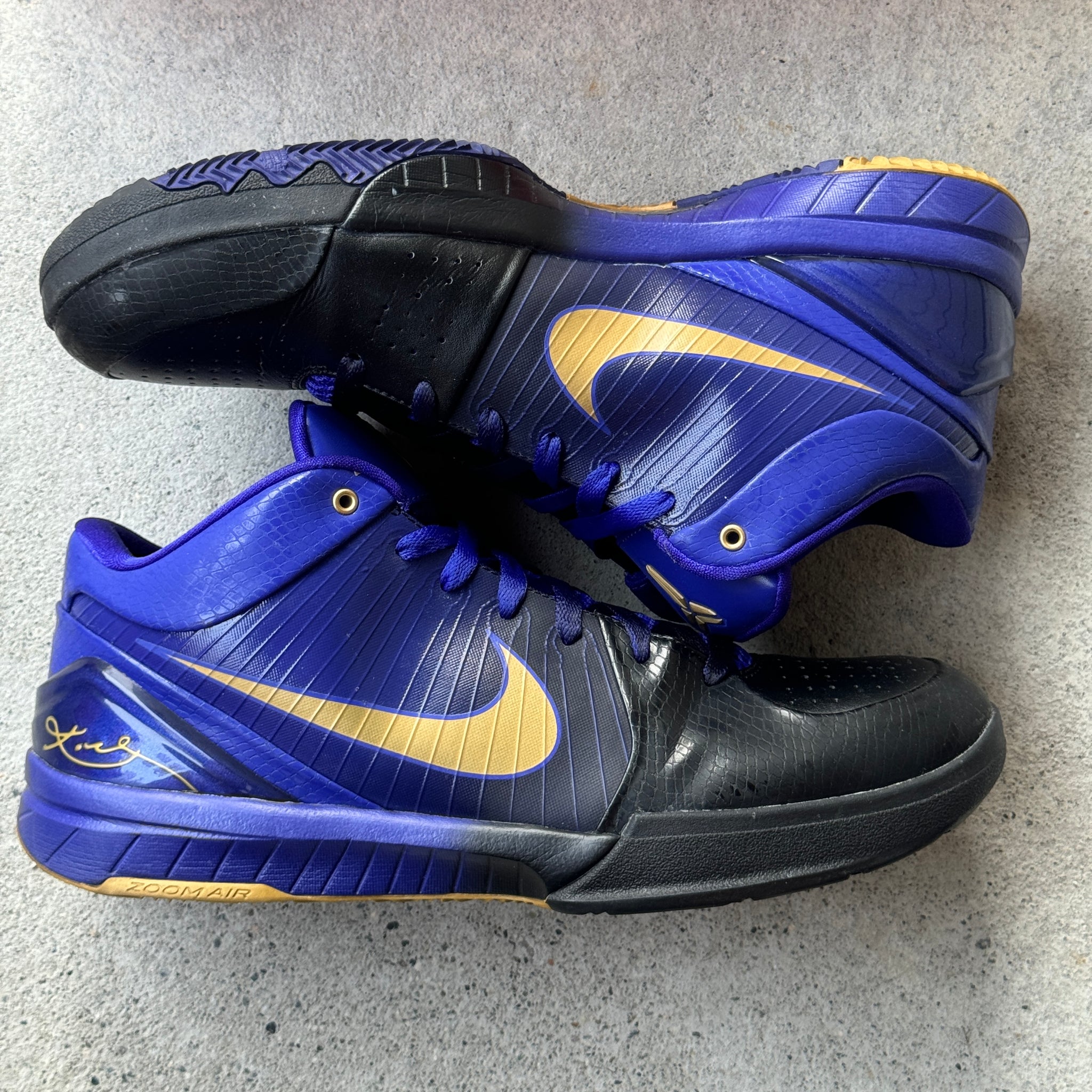 12 US - NIKE AIR ZOOM KOBE 4 VI GRADIENT LAKERS AWAY W BOX 2009