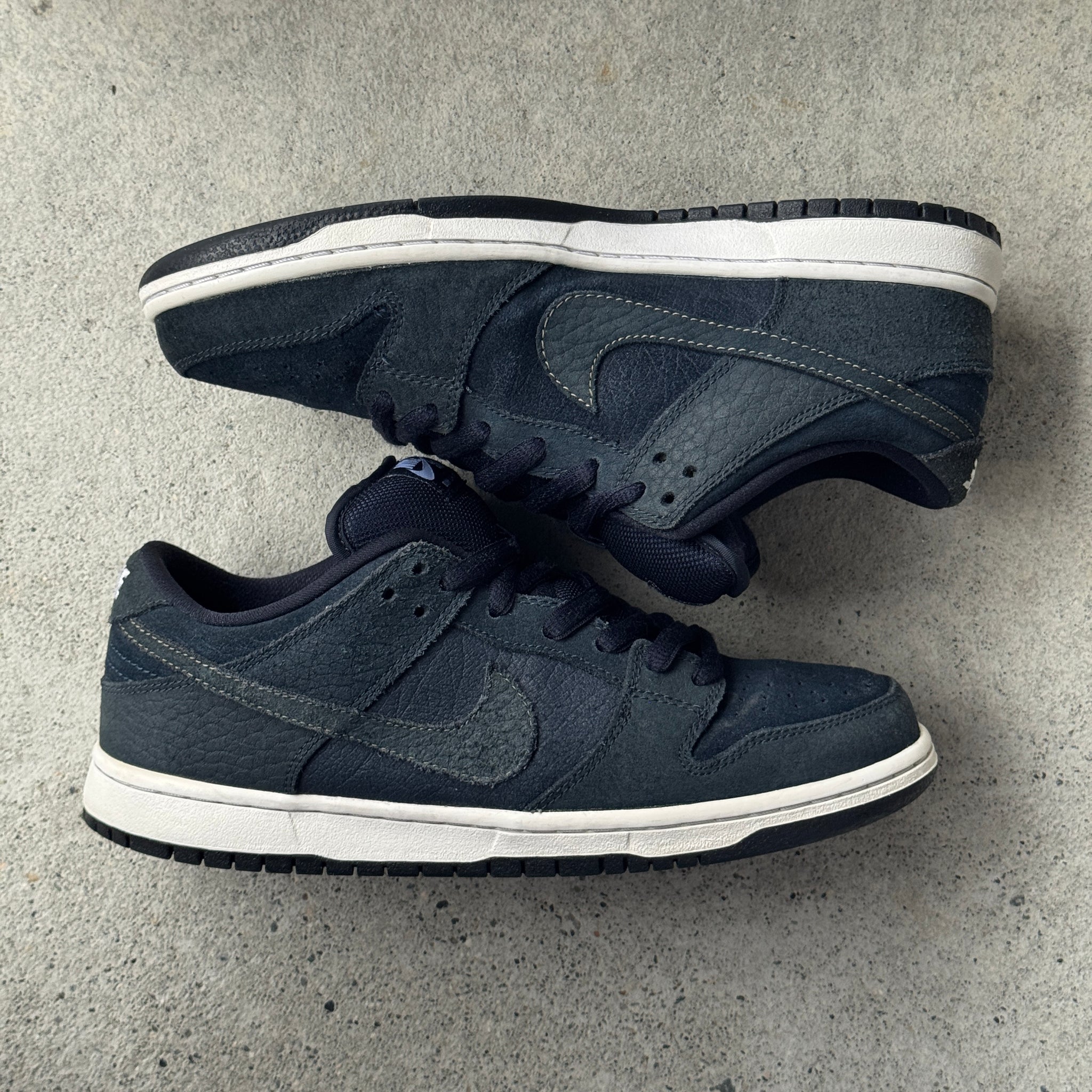 8 US - NIKE SB DUNK LOW US PASSPORT 2011