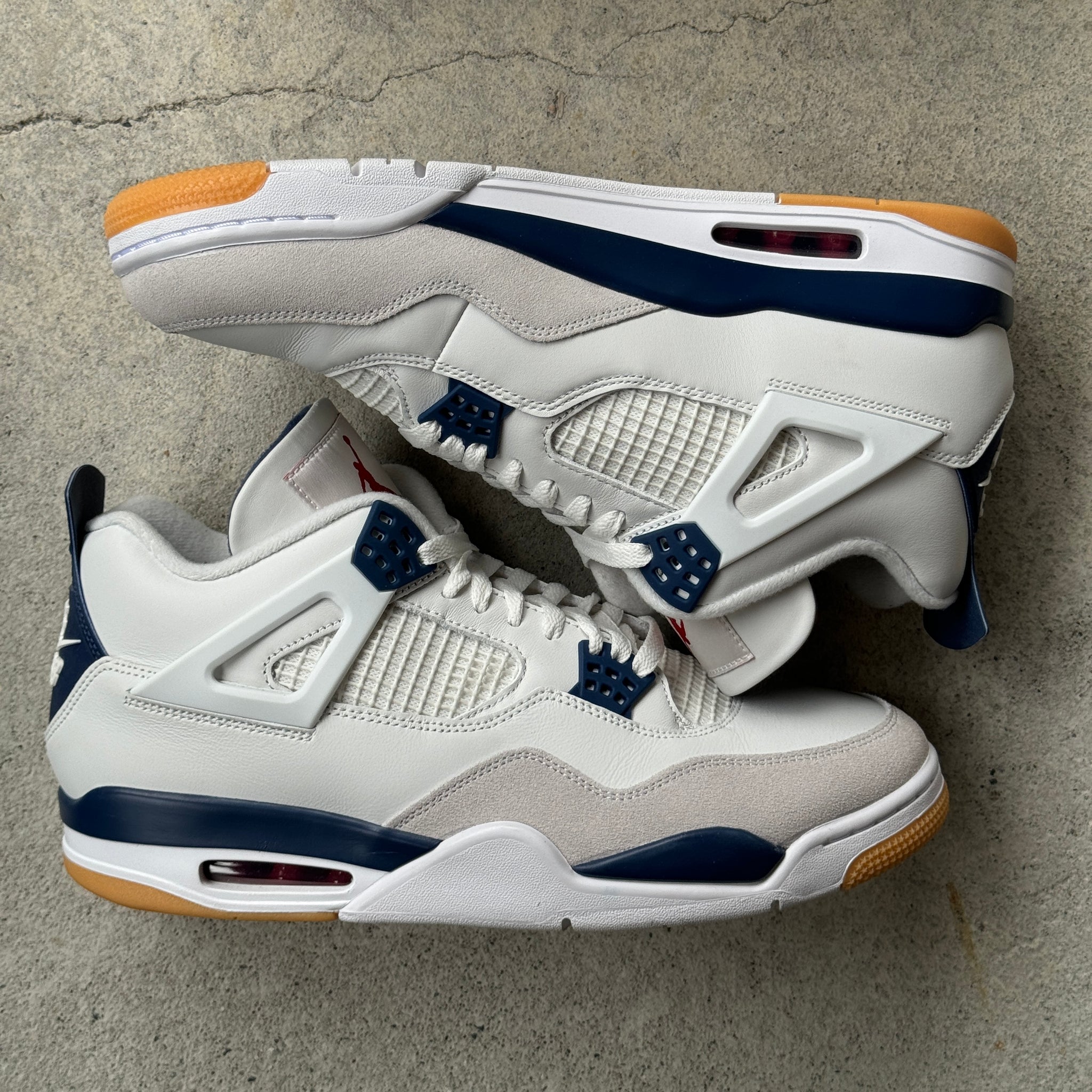 12.5 US - JORDAN 4 SB NAVY W BOX 2025