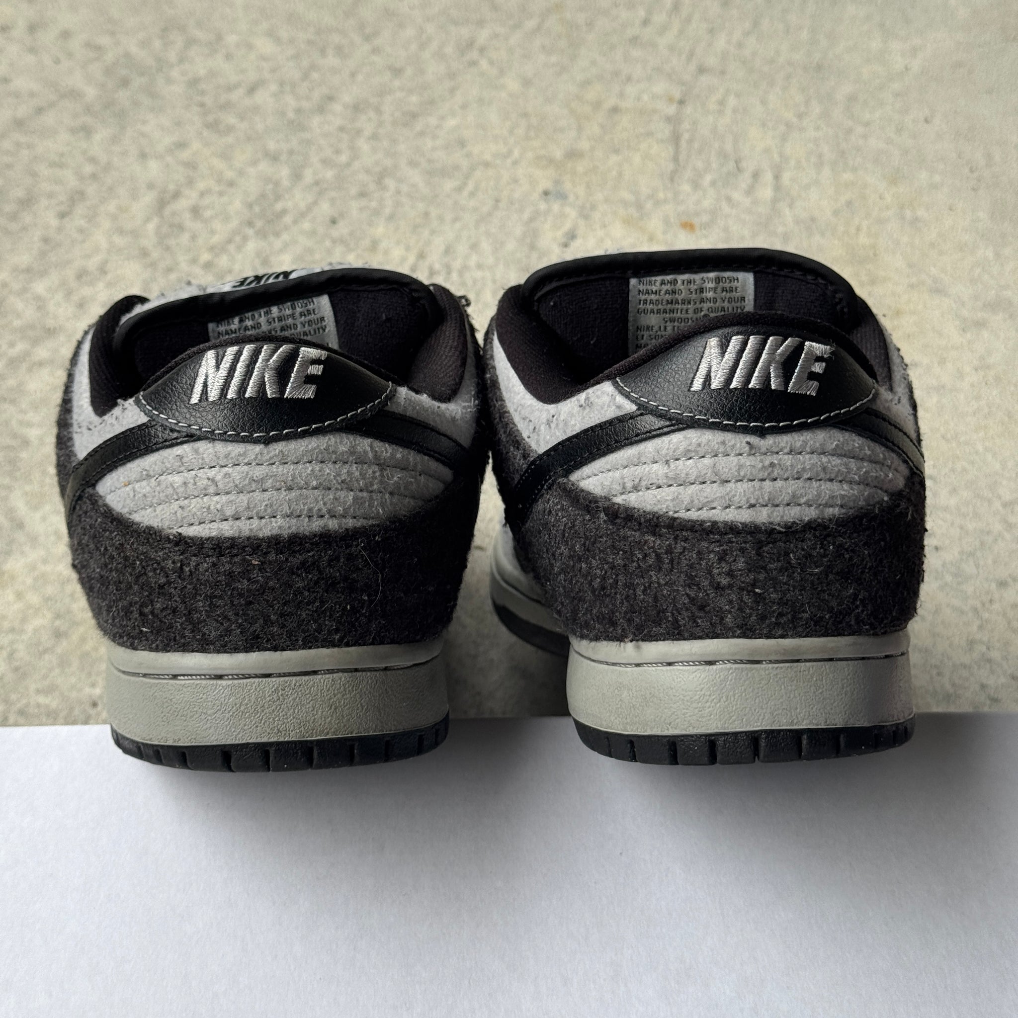 11 US - NIKE SB DUNK LOW WOLF GREY/BLACK 2013