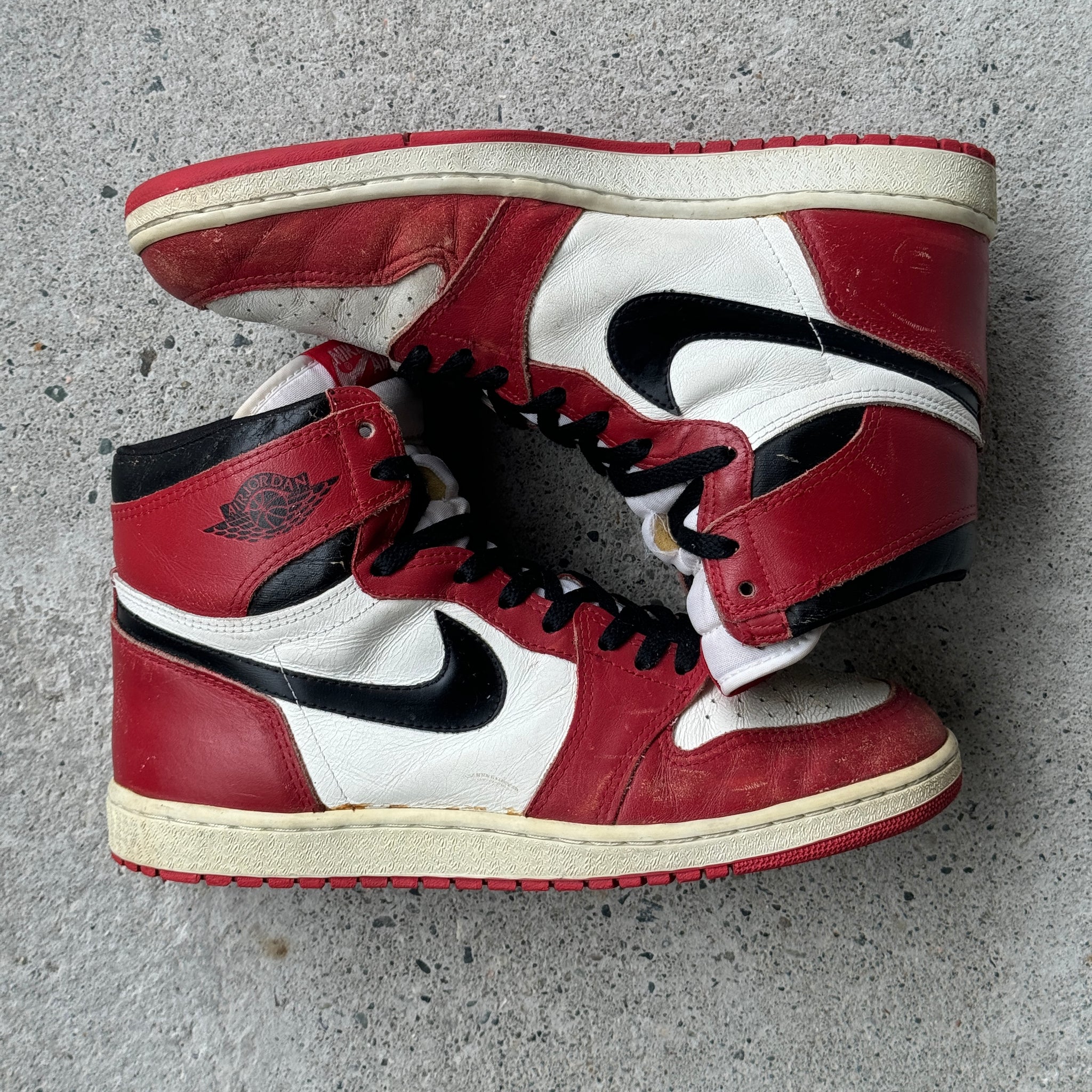 10.5 US - JORDAN 1 CHICAGO 1985