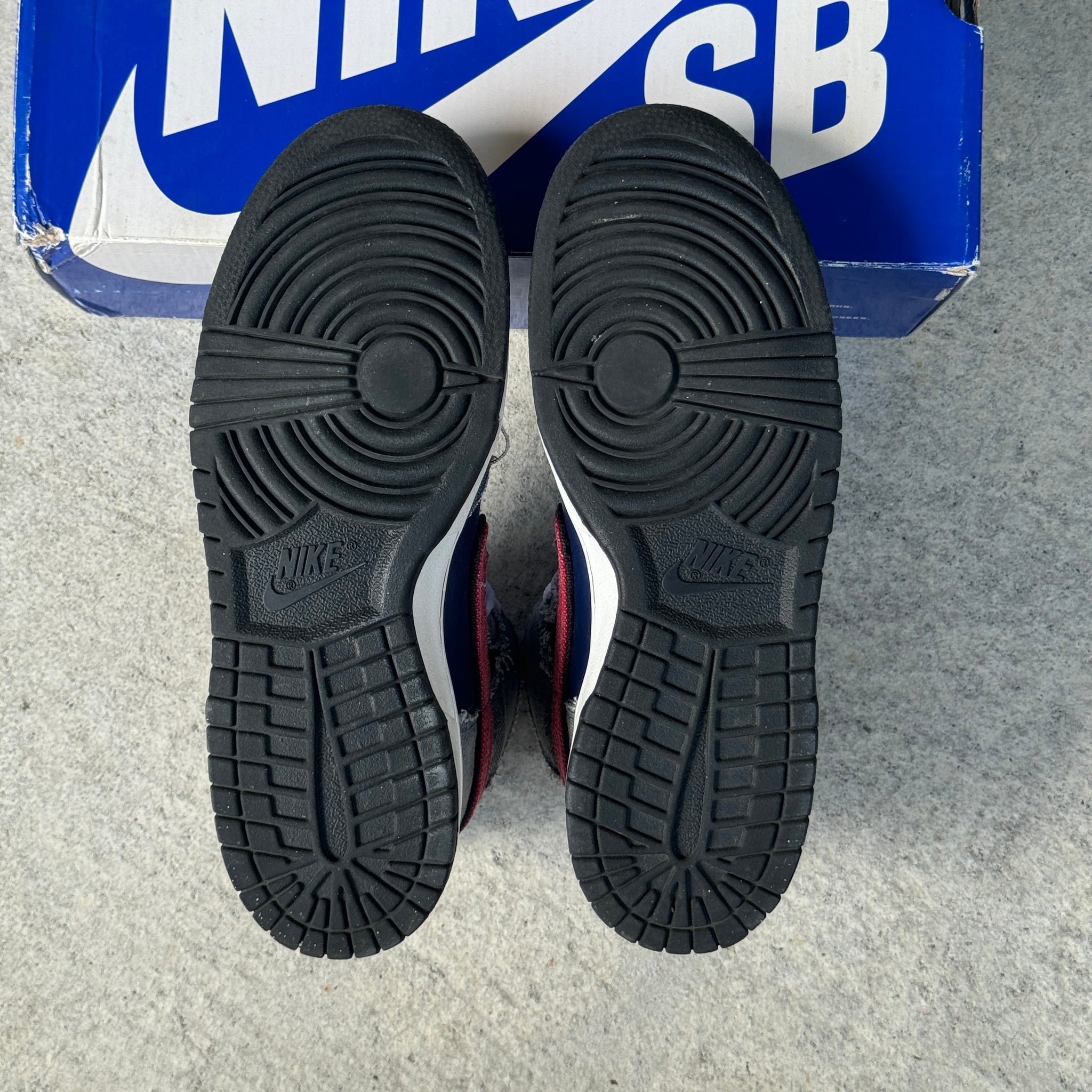 7 US - NIKE SB DUNK HIGH BORN IN THE USA W BOX 2010