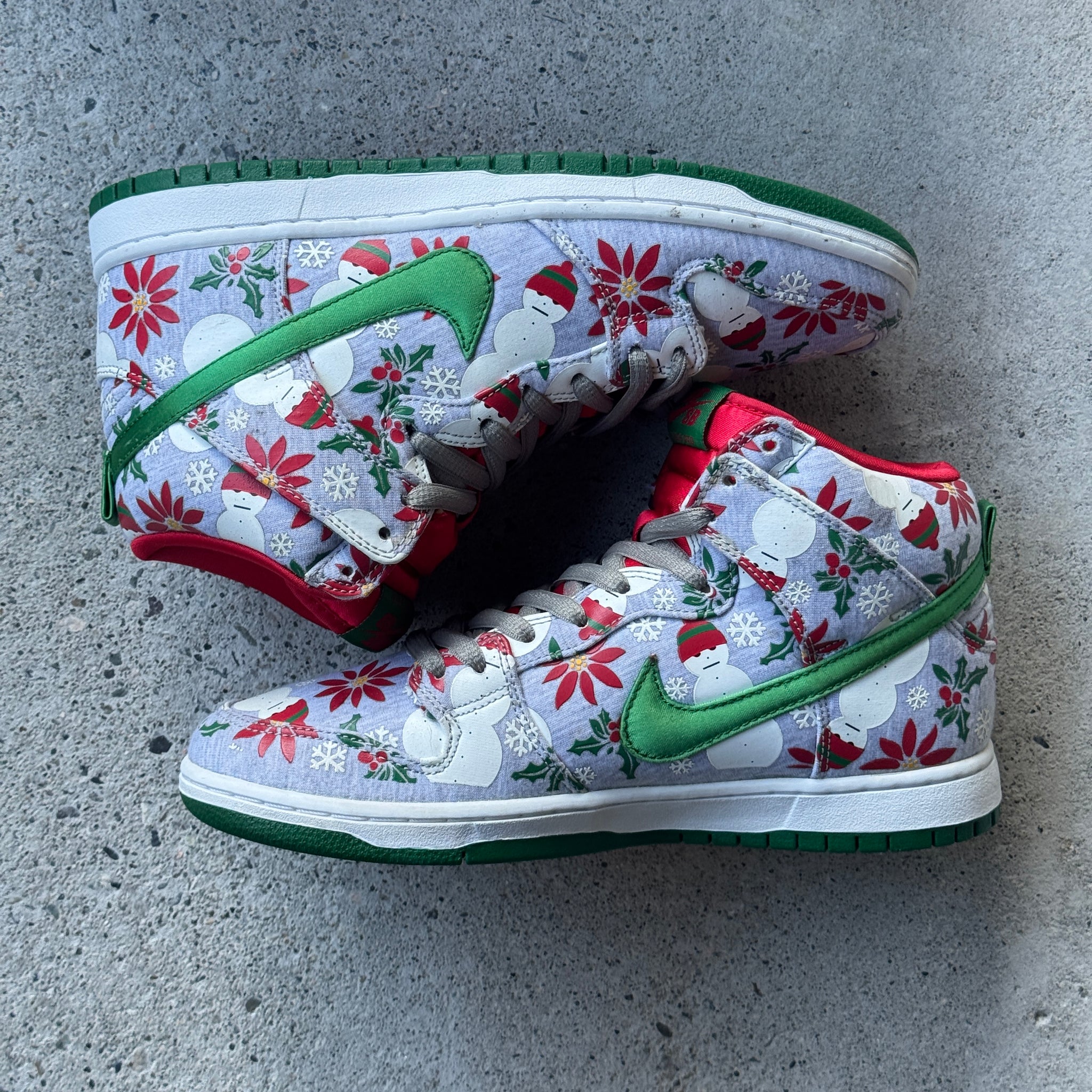 9.5 US - NIKE SB DUNK HIGH CONCEPTS UGLY CHRISTMAS SWEATER 2013