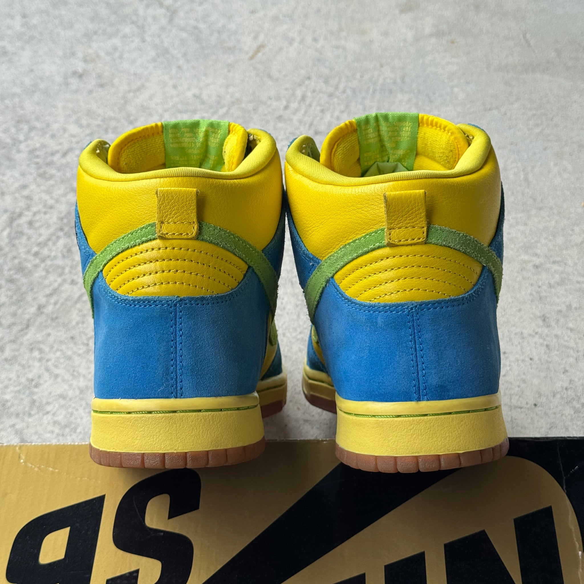 9 US - NIKE SB DUNK HIGH MARGE SIMPSON W BOX 2008