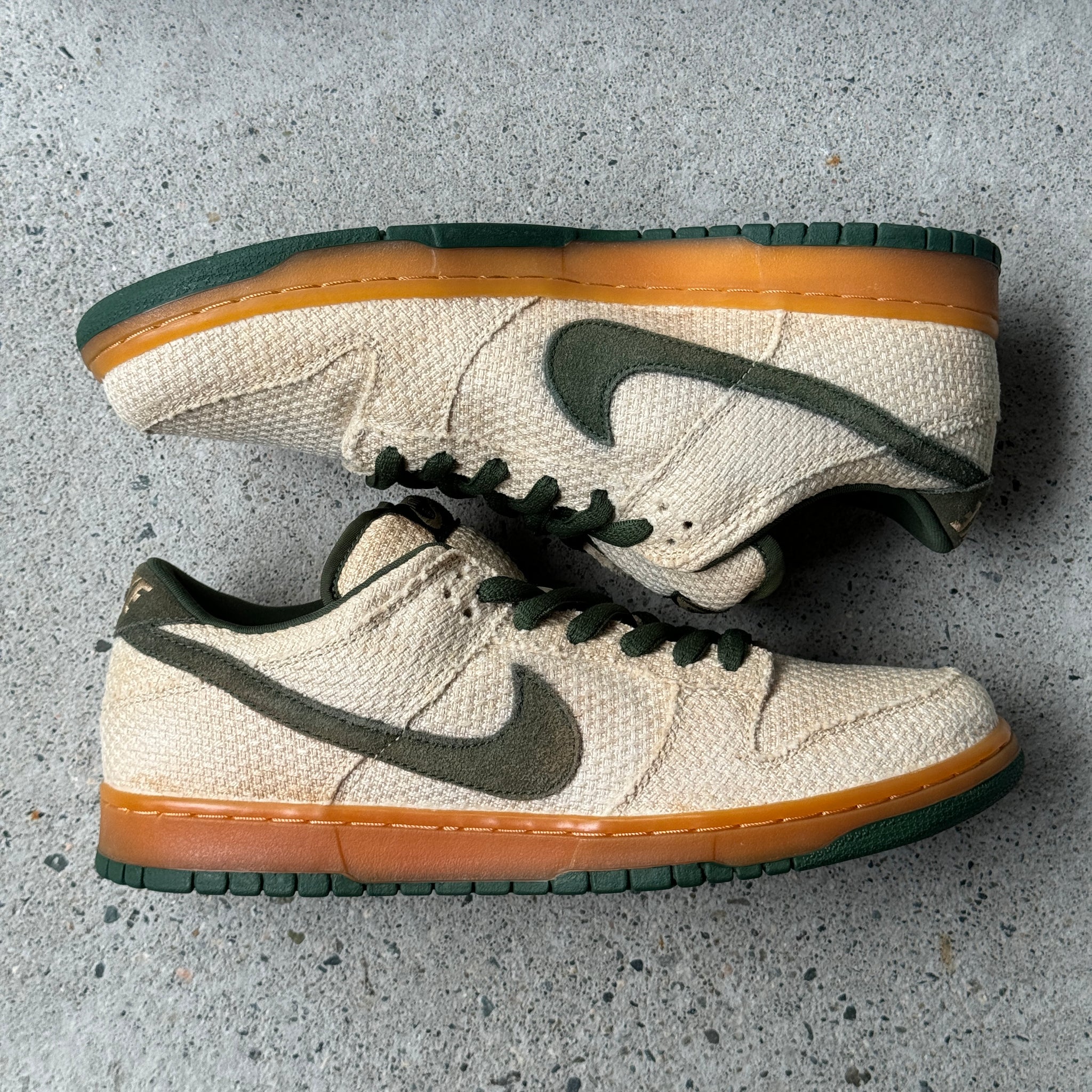 10.5 US - DS NIKE SB DUNK LOW BONSAI HEMP W BOX 2004