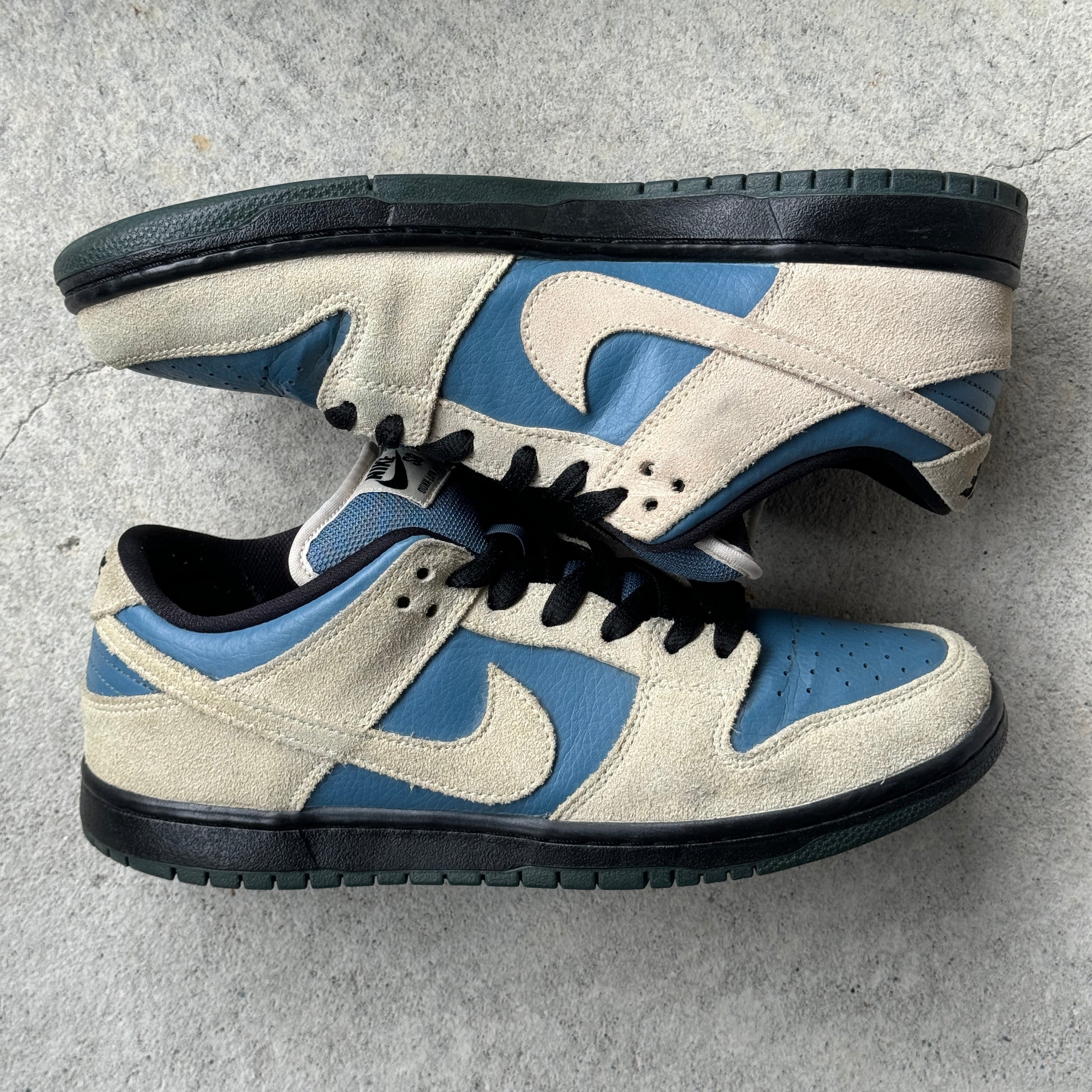 8.5 US - NIKE SB DUNK LOW THUNDERSTORM W BOX 2019