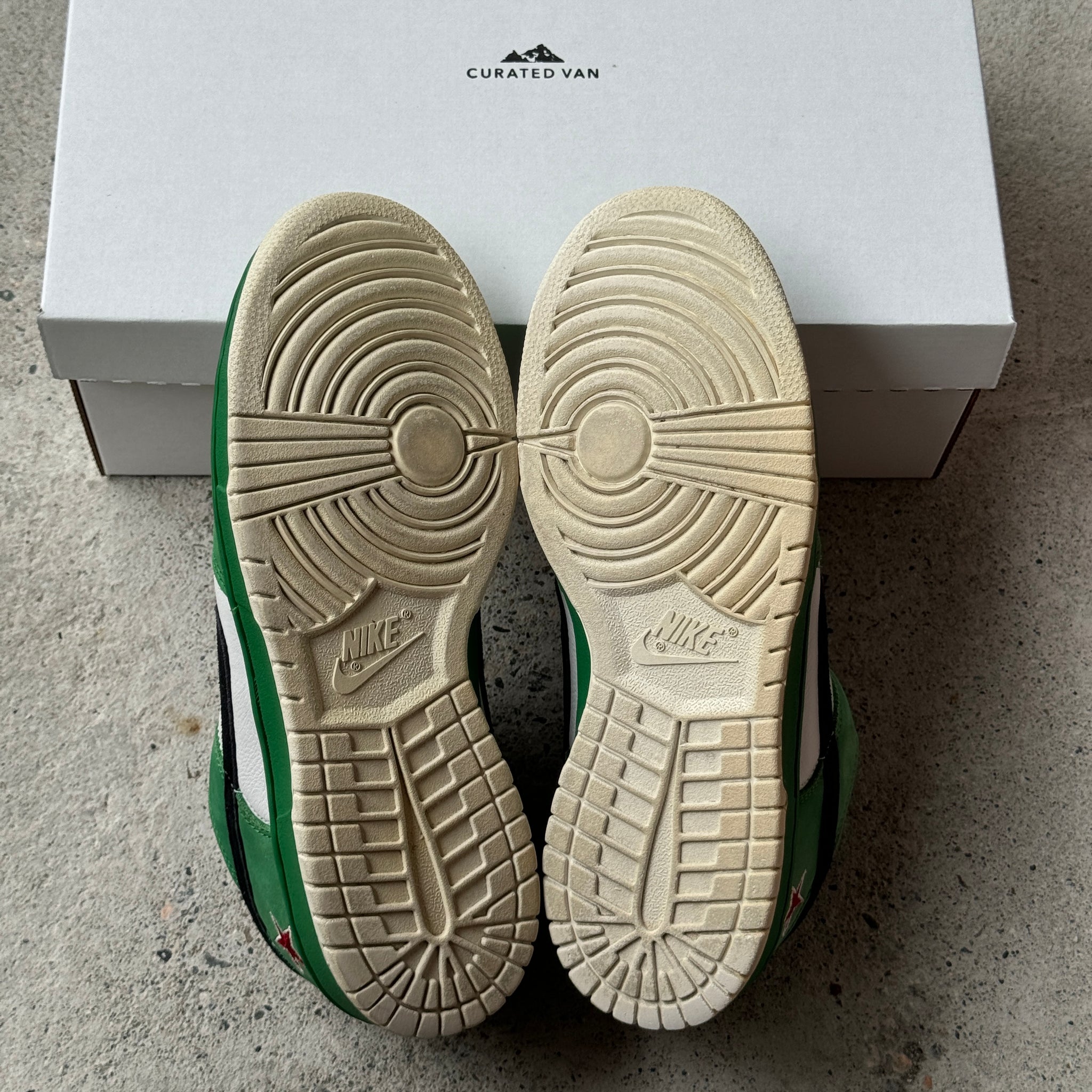 9 US - NIKE SB DUNK LOW HEINEKEN 2003