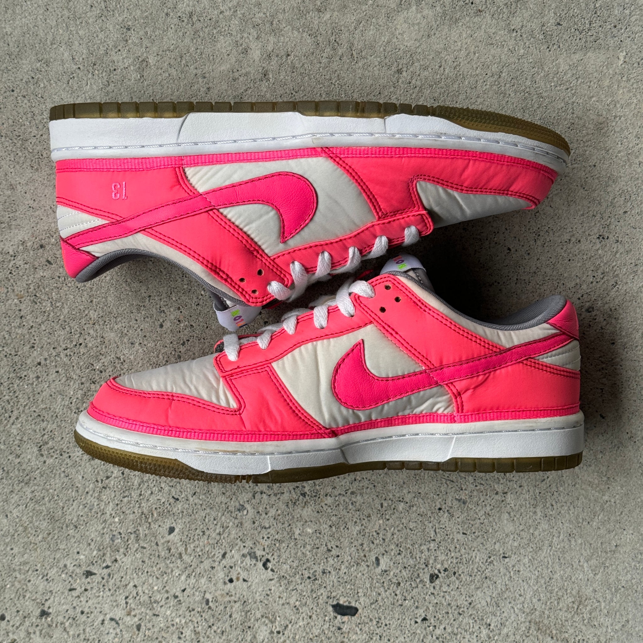 9 US - NIKE DUNK LOW PINK NYLON NIKE ID 2009