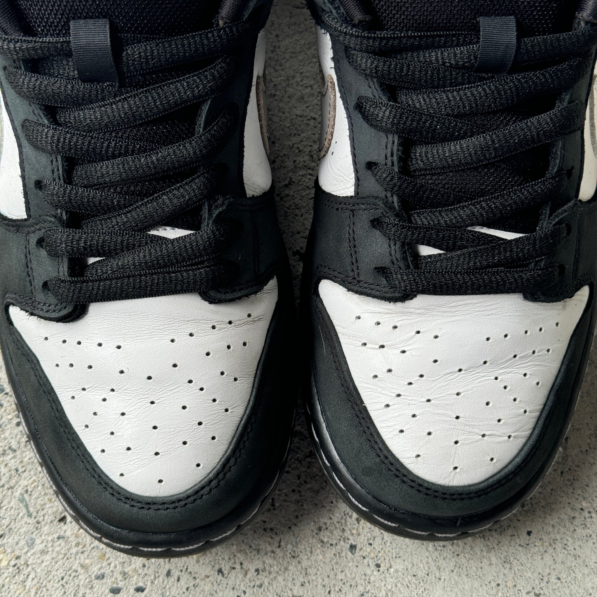 8 US - NIKE SB DUNK LOW STAPLE PANDA PIGEON 2019