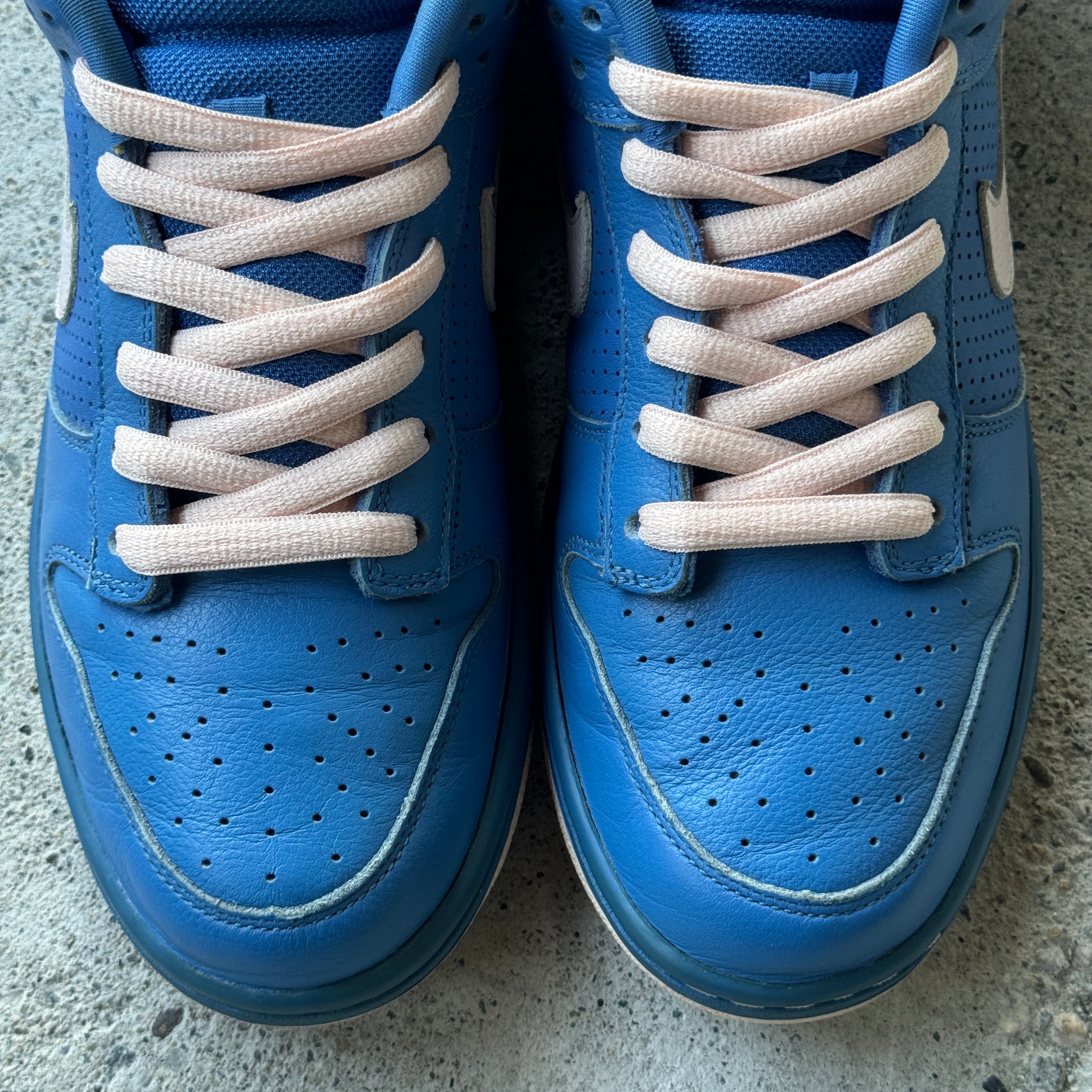 10 US - NIKE SB DUNK LOW VARSITY BLUE PINK ICE 2009