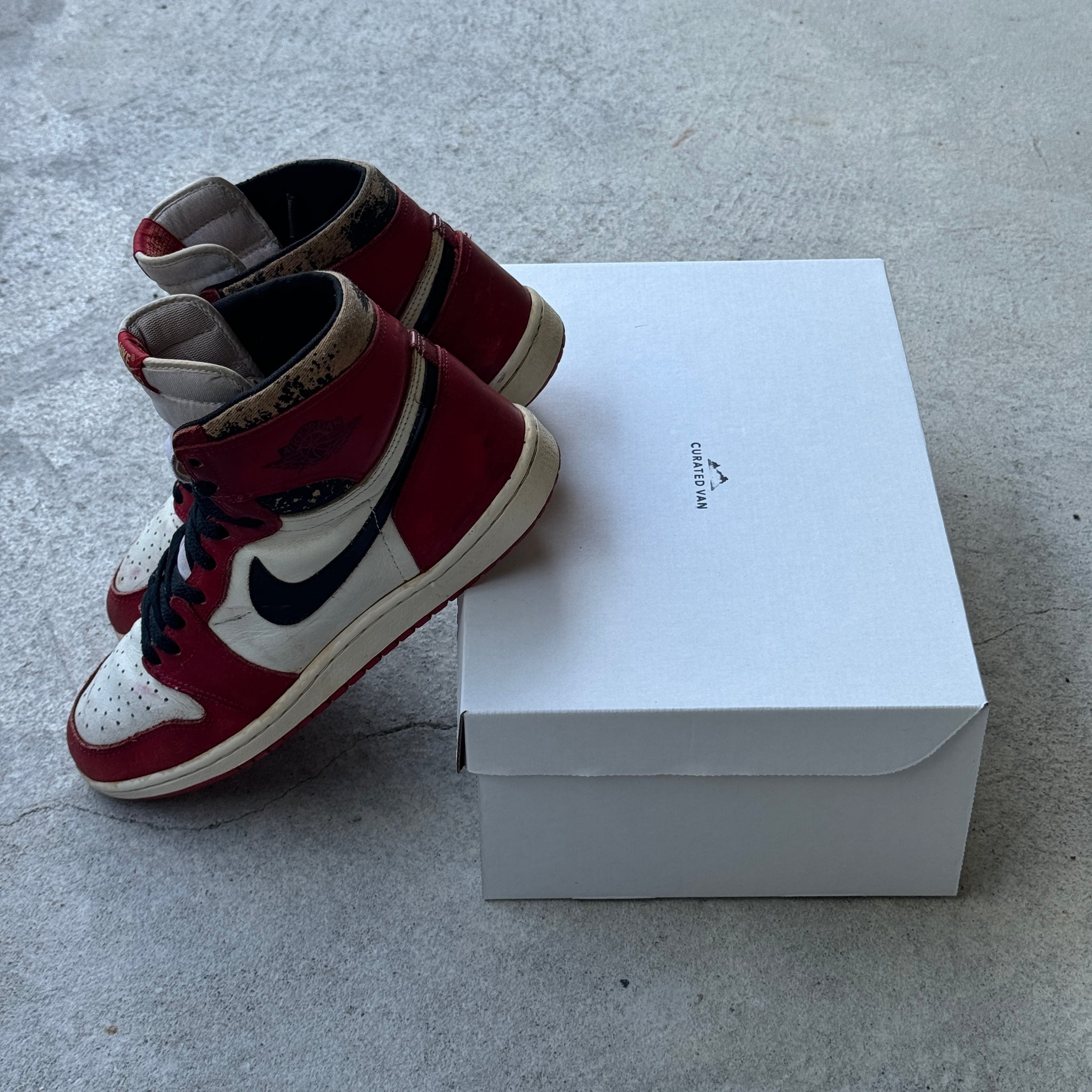 10 US - JORDAN 1 CHICAGO 1985