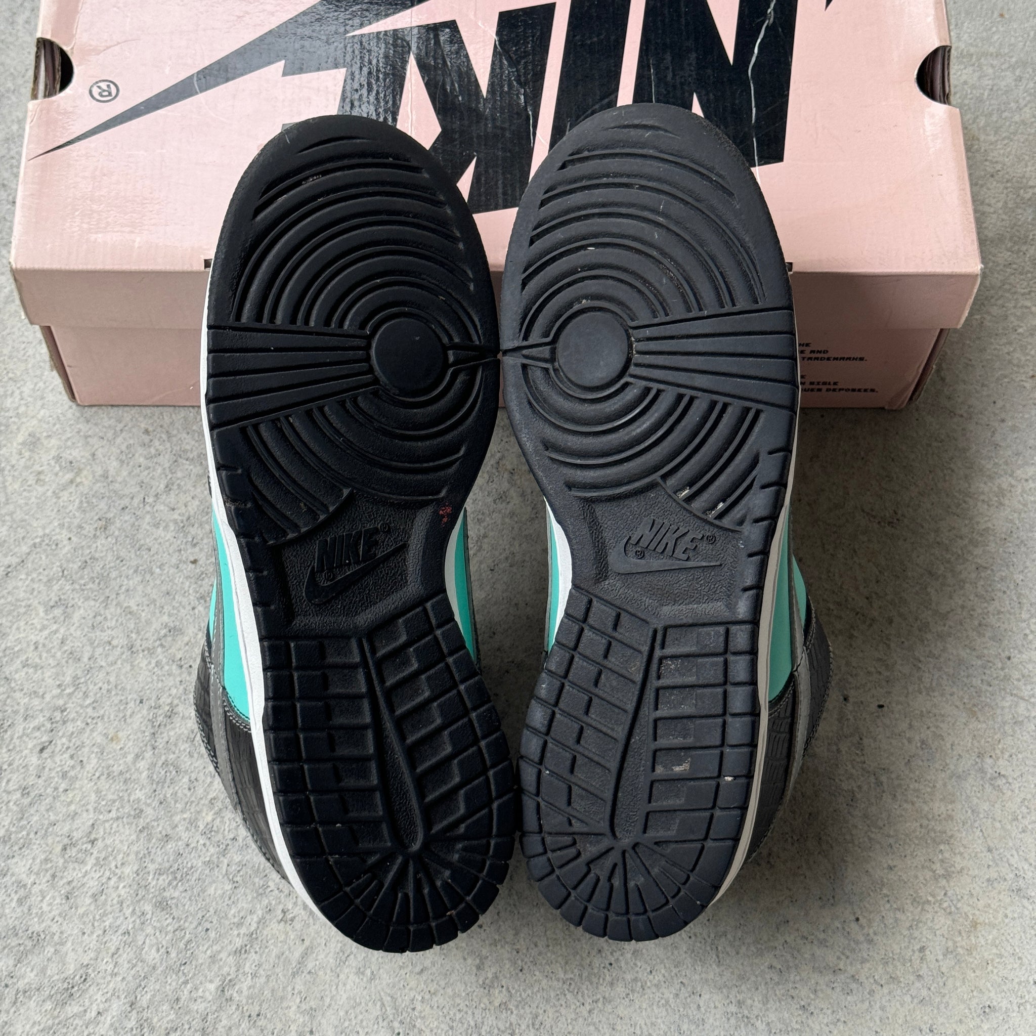 10 US - NIKE SB DUNK LOW TIFFANY W BOX 2005