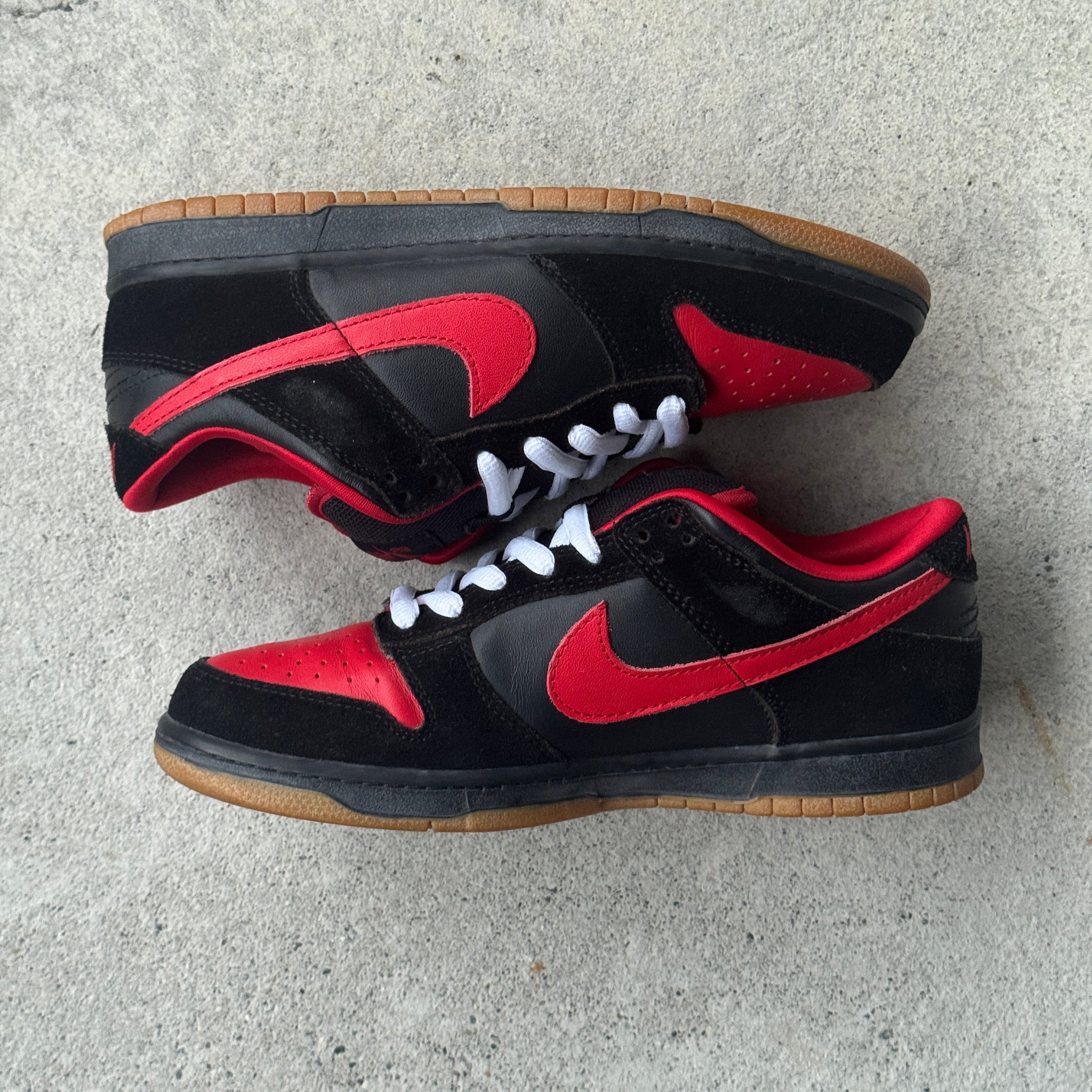 8.5 US - NIKE EMB "UN-VAMP" W BOX 2005