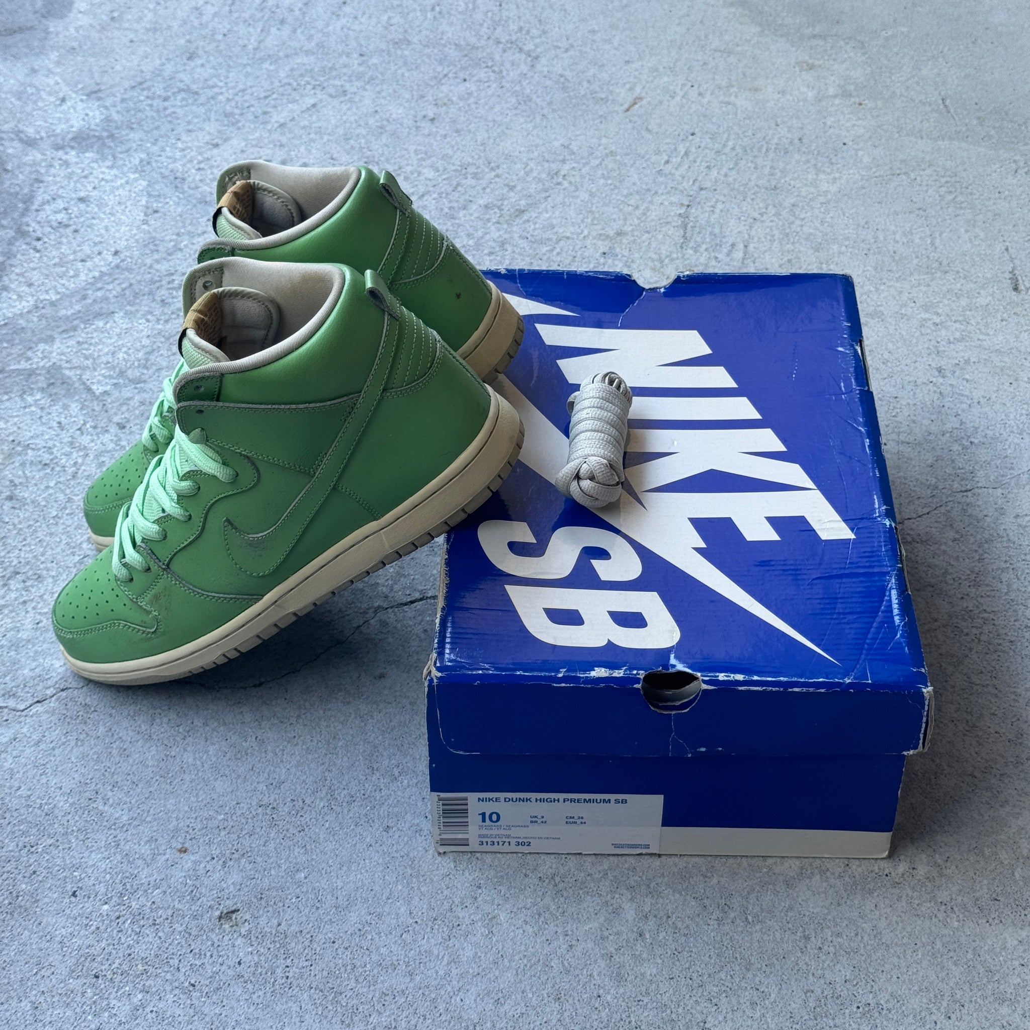 10 US - NIKE SB DUNK HIGH STATUE OF LIBERTY W BOX 2011