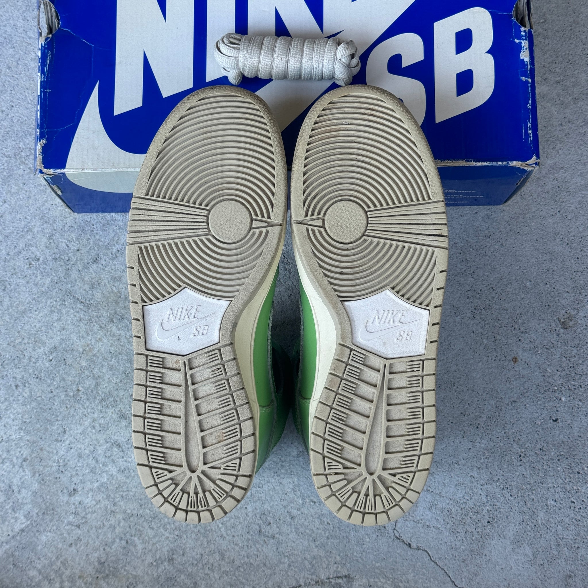 10 US - NIKE SB DUNK HIGH STATUE OF LIBERTY W BOX 2011