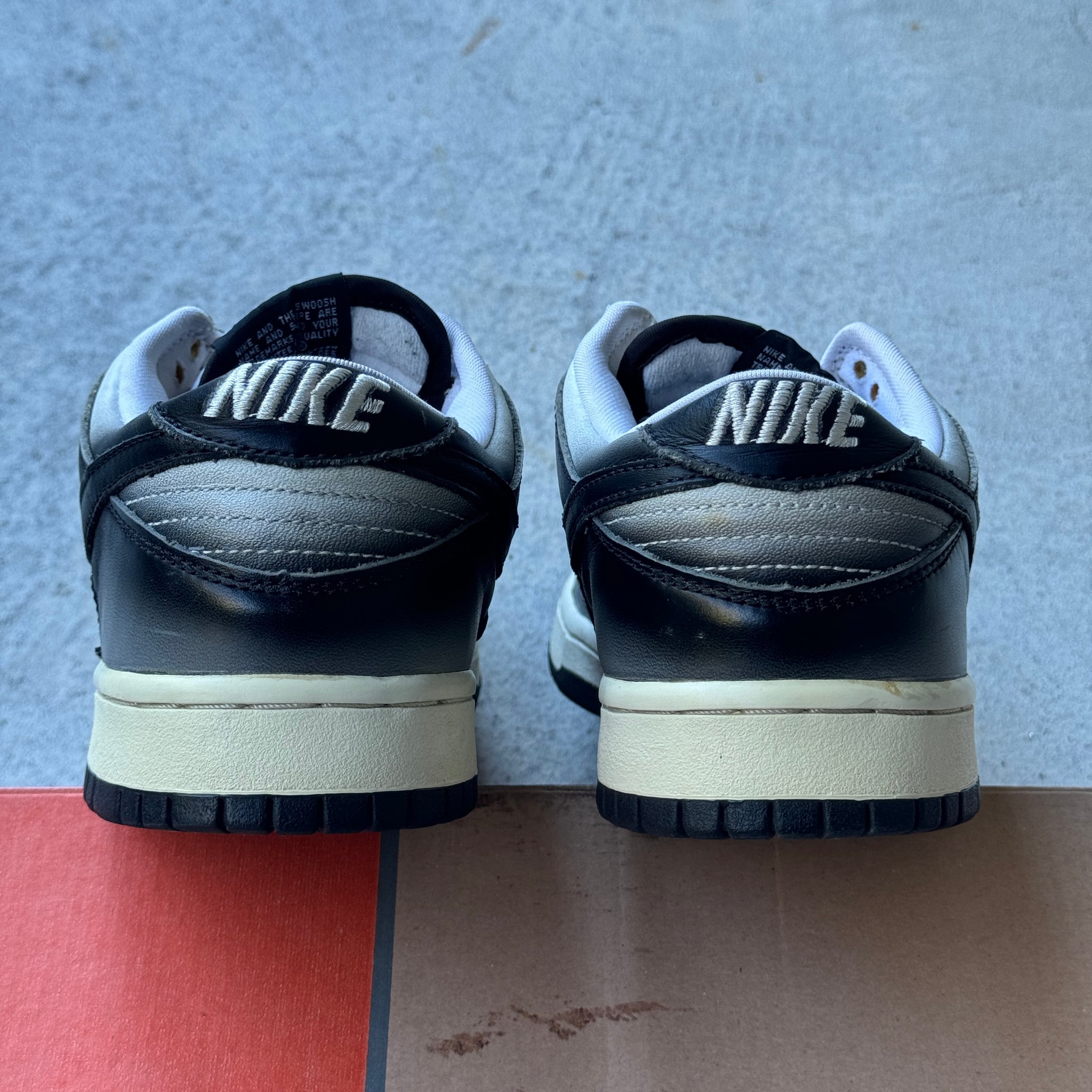 9 US - NIKE DUNK LOW HAZE W BOX 2003