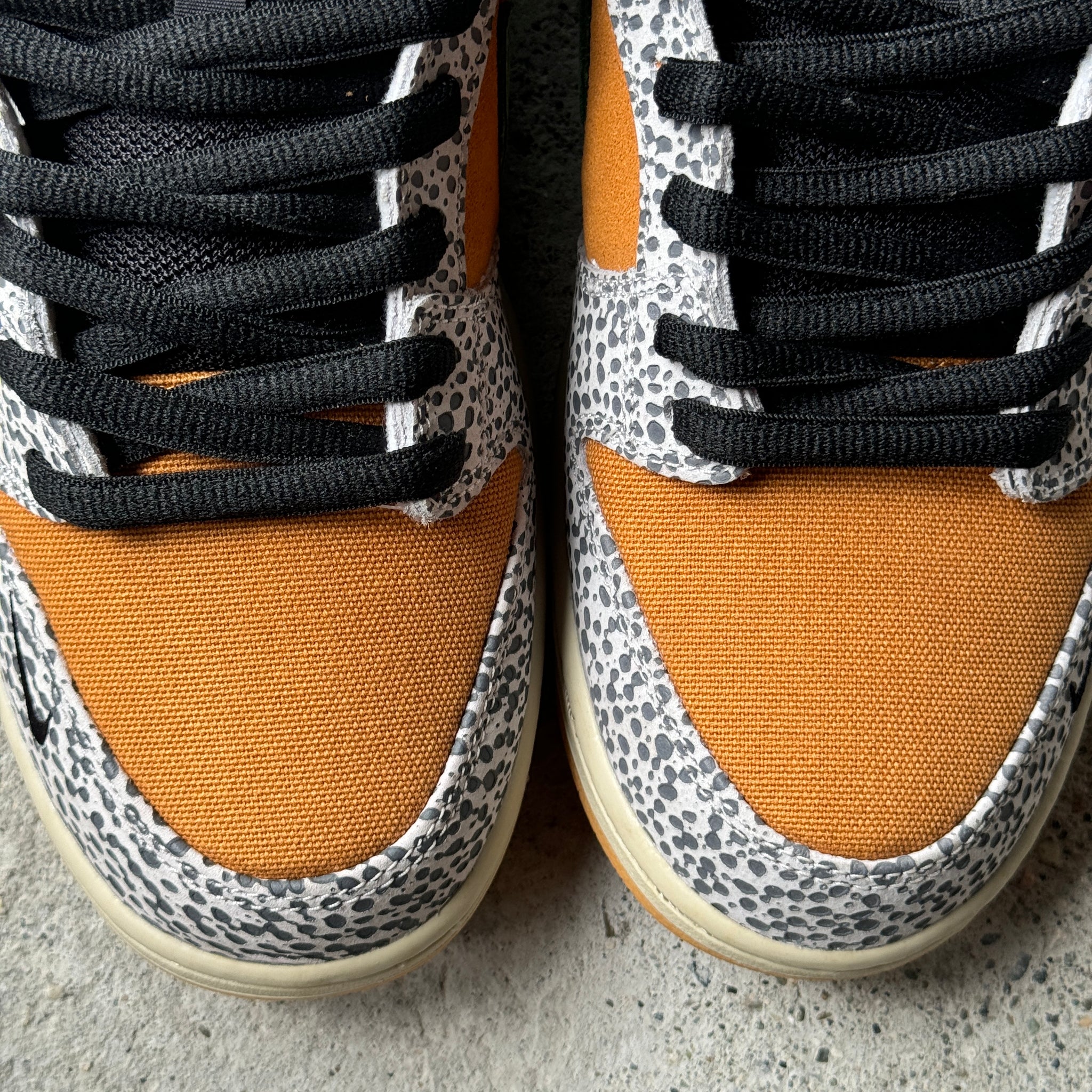 11 US - DS NIKE SB DUNK LOW SAFARI W BOX 2020