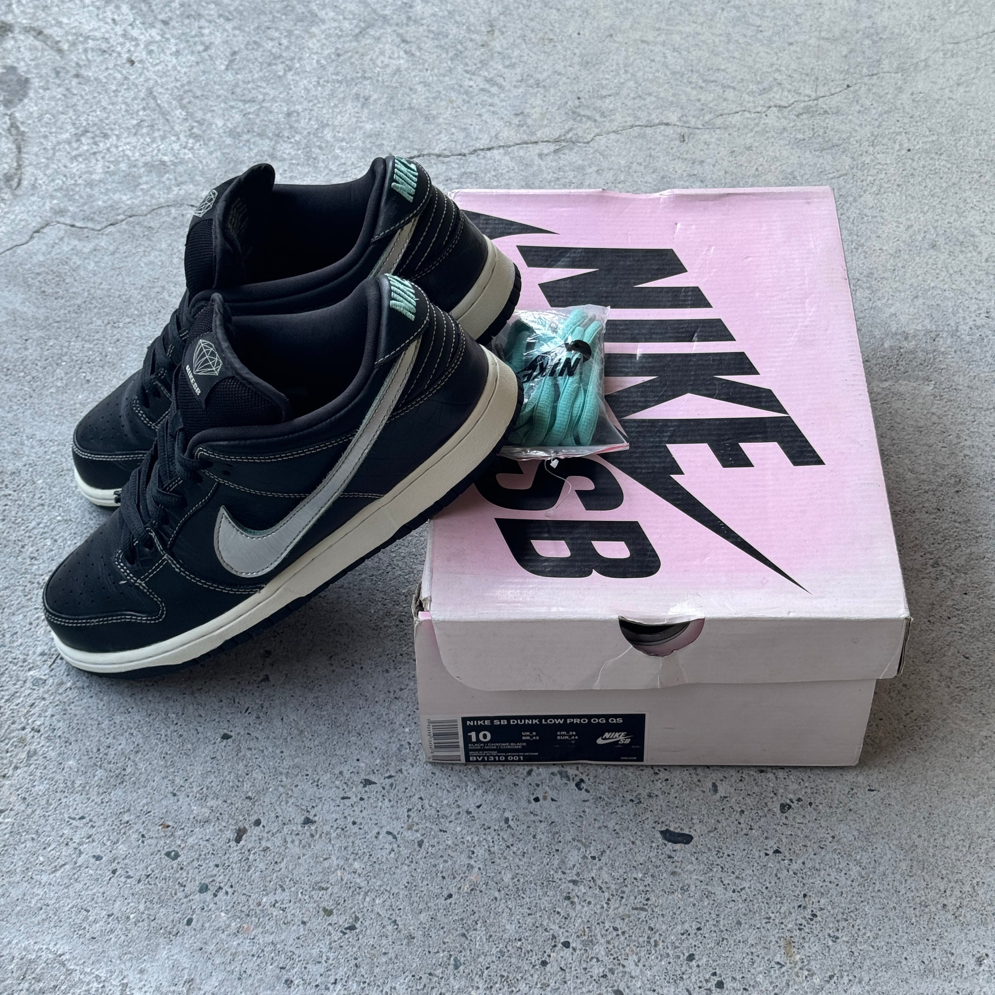 10 US - NIKE SB DUNK LOW BLACK DIAMOND W BOX 2018