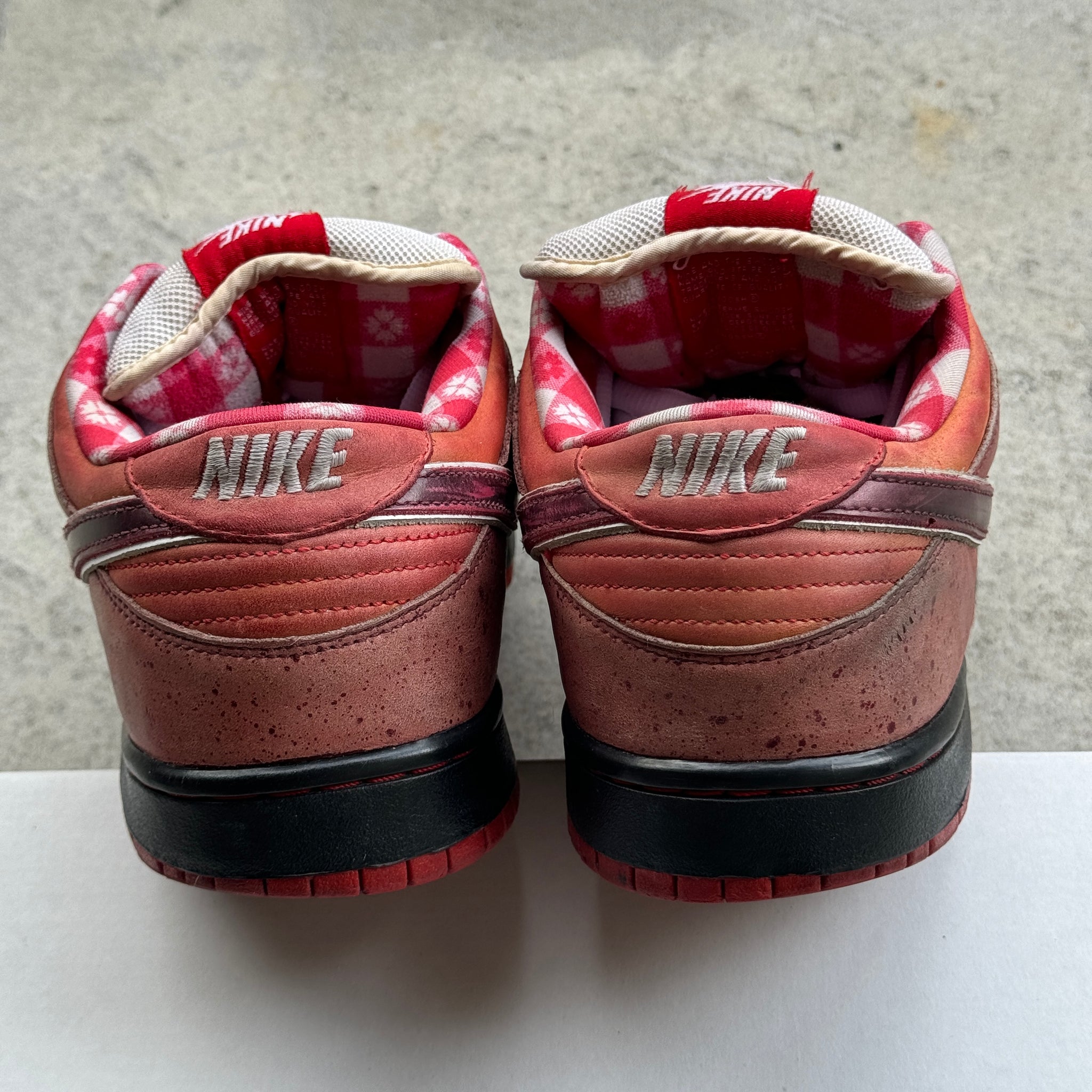 13 US - NIKE SB DUNK LOW RED LOBSTER 2008