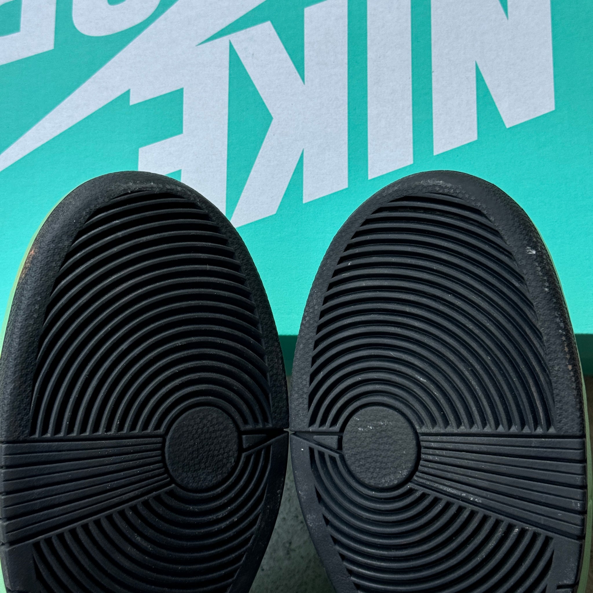 13 US - NIKE SB DUNK LOW SEA CRYSTAL W BOX 2016
