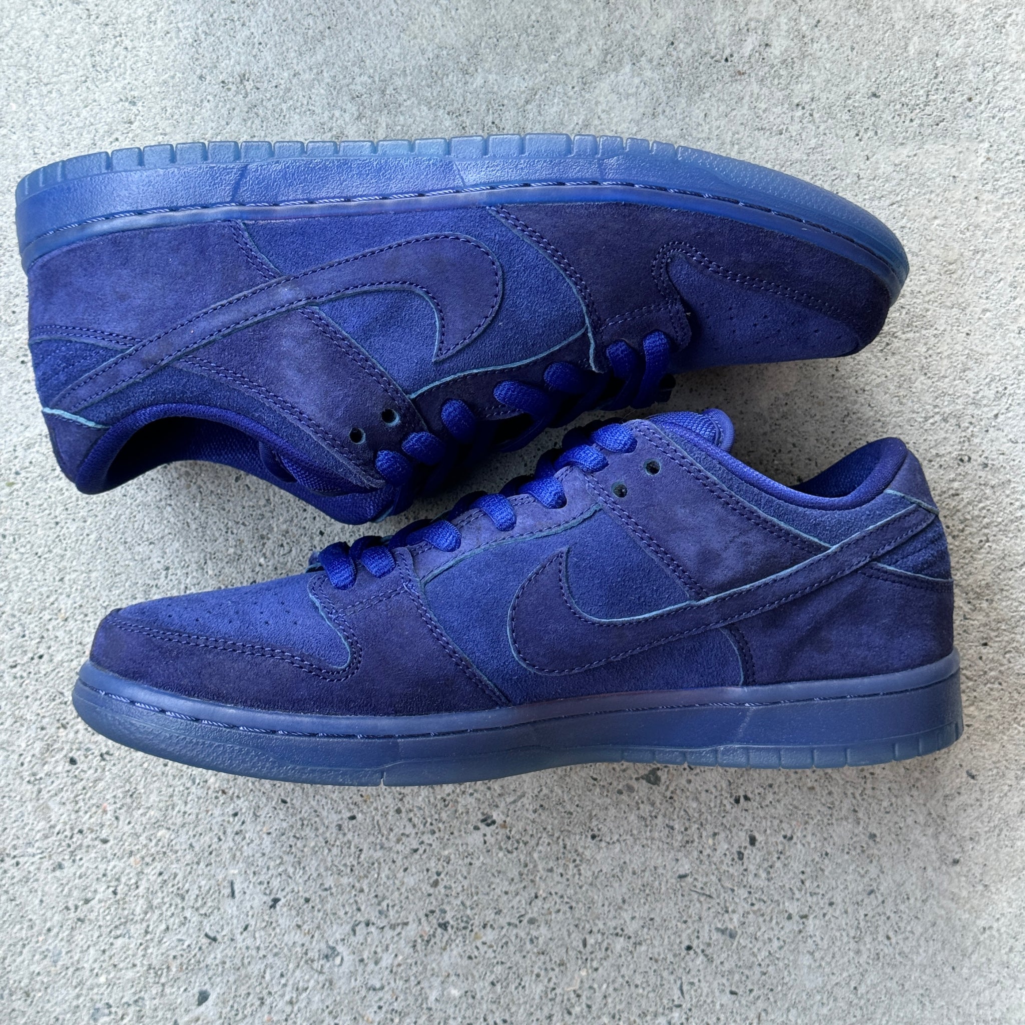 8.5 US - DS NIKE SB DUNK LOW BLUE MOON W BOX 2015