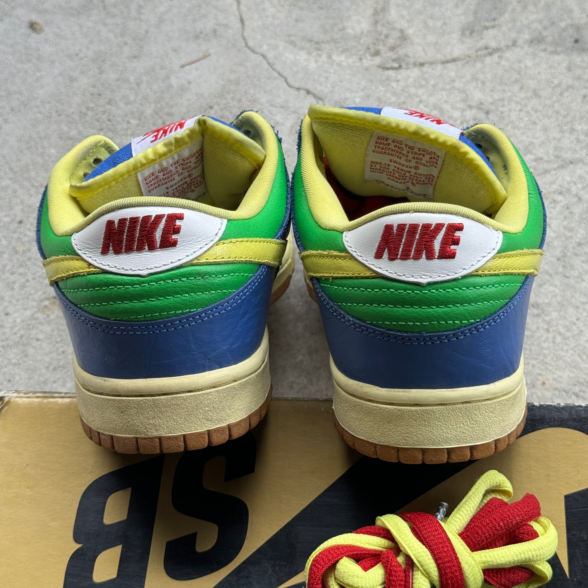 9 US - NIKE SB DUNK LOW BROOKLYN PROJECTS W BOX 2009