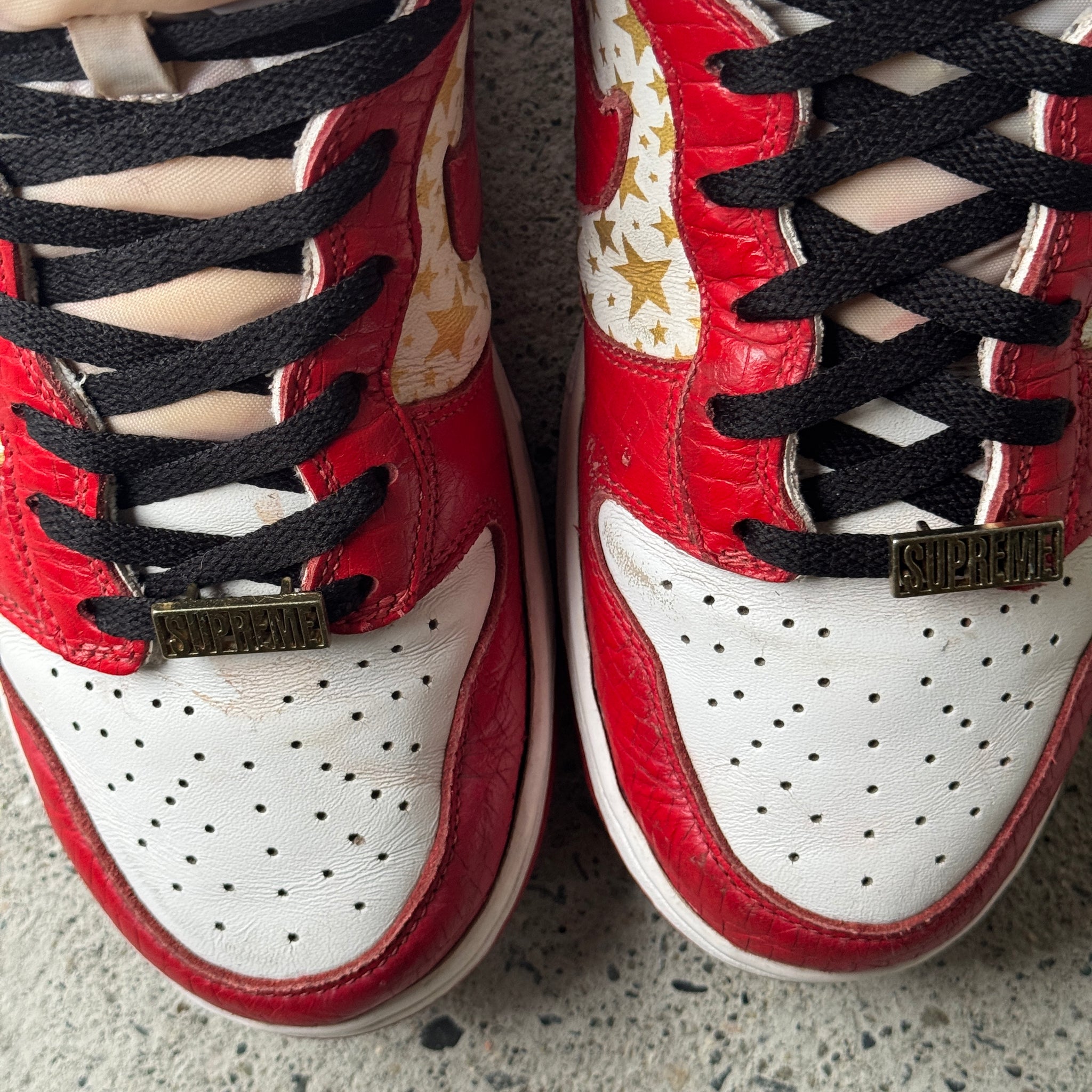 10 US - NIKE SB DUNK HIGH RED SUPREME STARS 2003