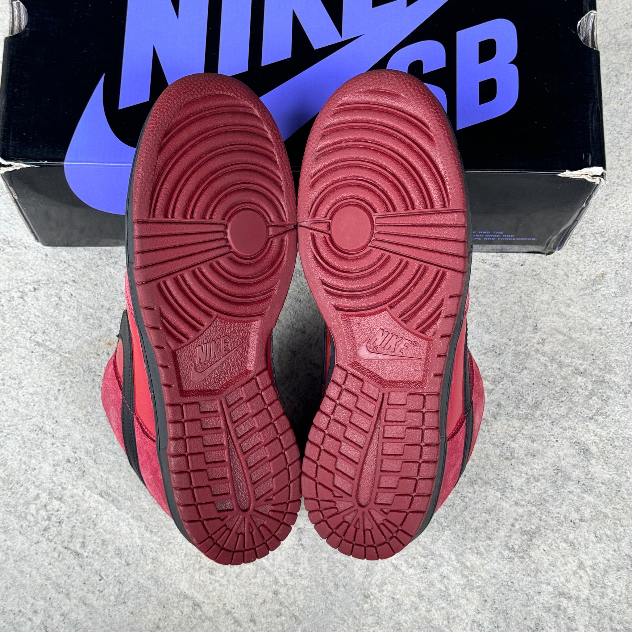 10 US - NIKE SB DUNK LOW MILLI VANILLI W BOX 2007