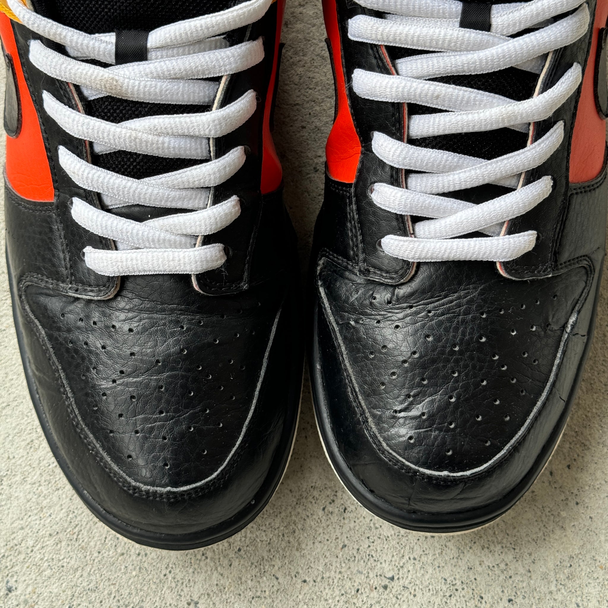 13 US - NIKE SB DUNK LOW BLACK RAYGUN W BOX 2005