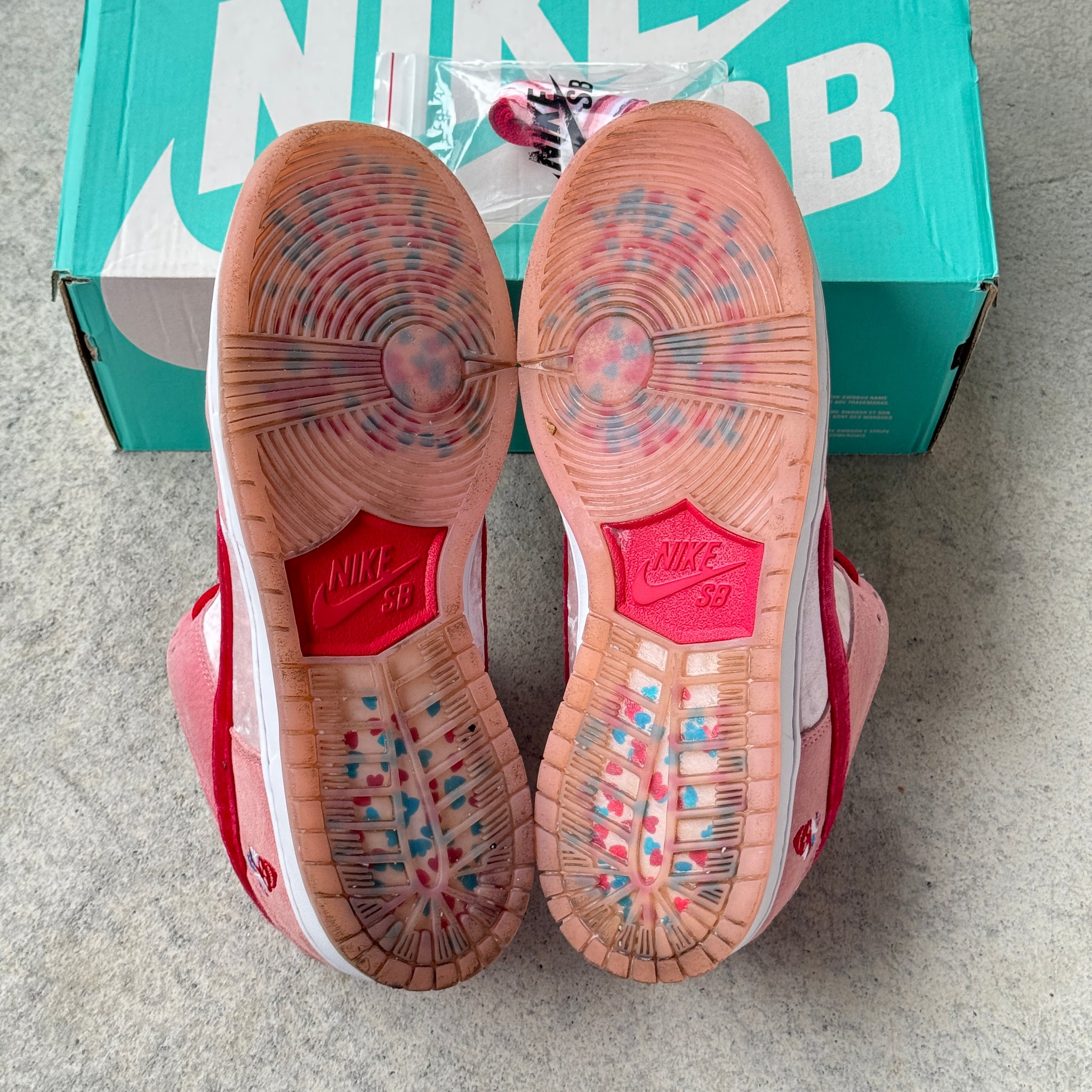 10 US - NIKE SB DUNK LOW STRANGELOVE W BOX 2020