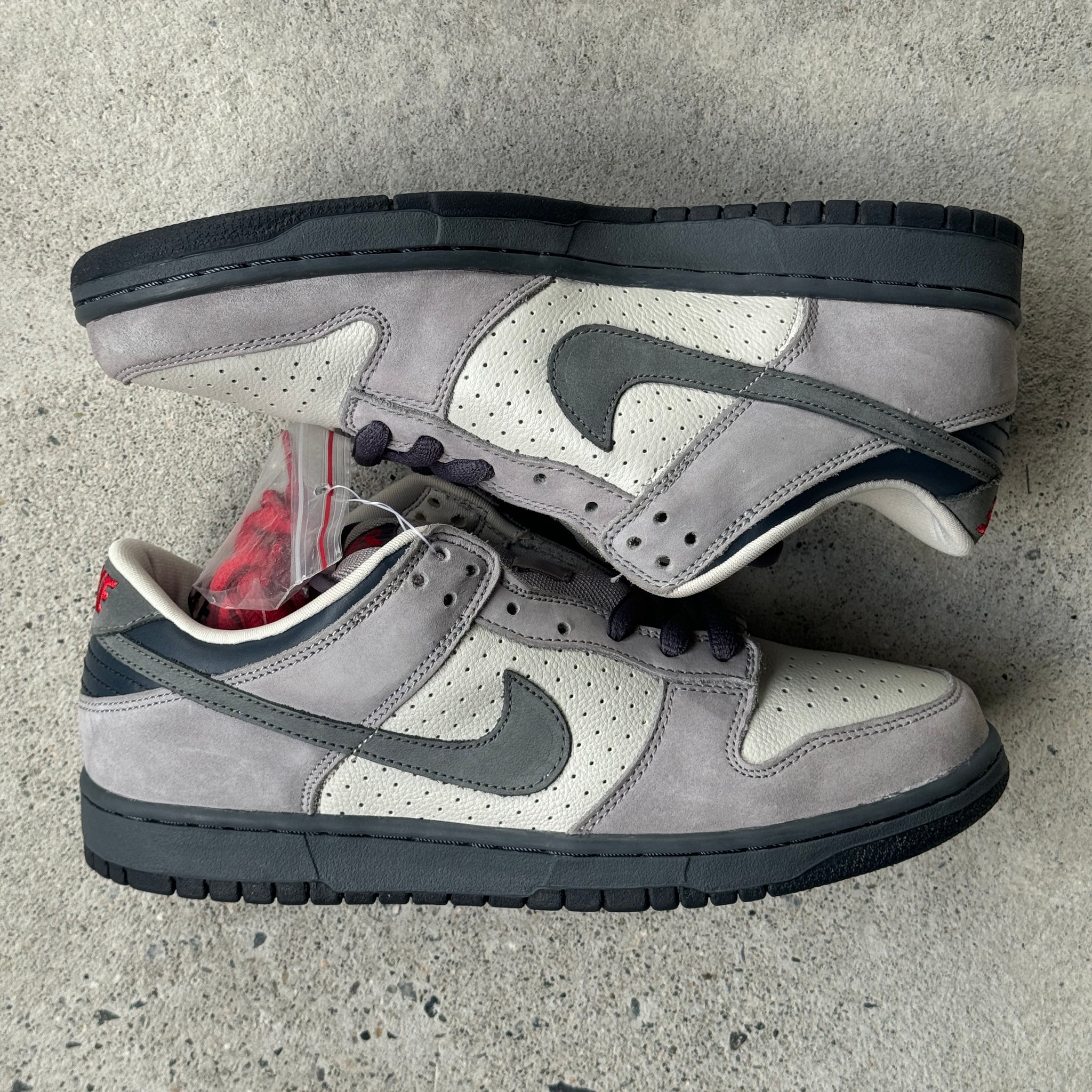 9.5 US - DS NIKE SB DUNK LOW BANDAID 2005