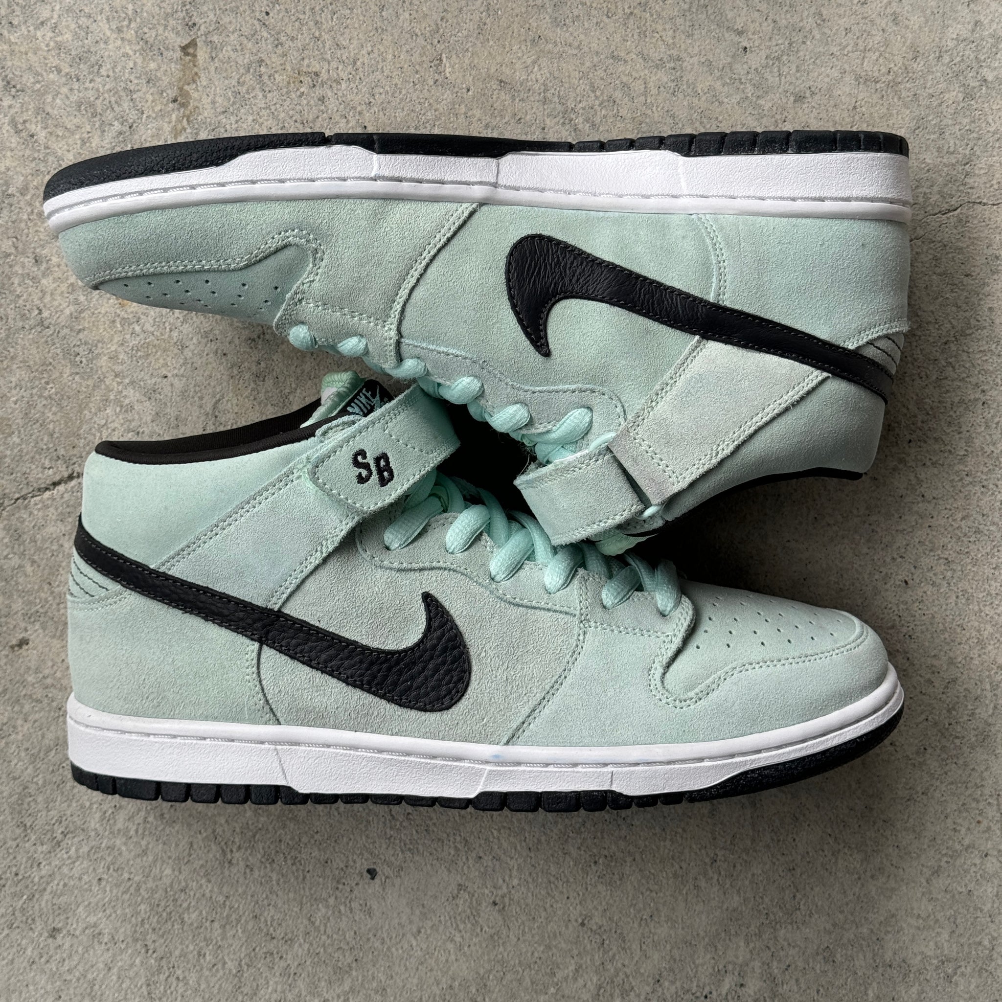 10.5 US - DS NIKE SB DUNK MID SEA CRYSTAL W BOX 2009