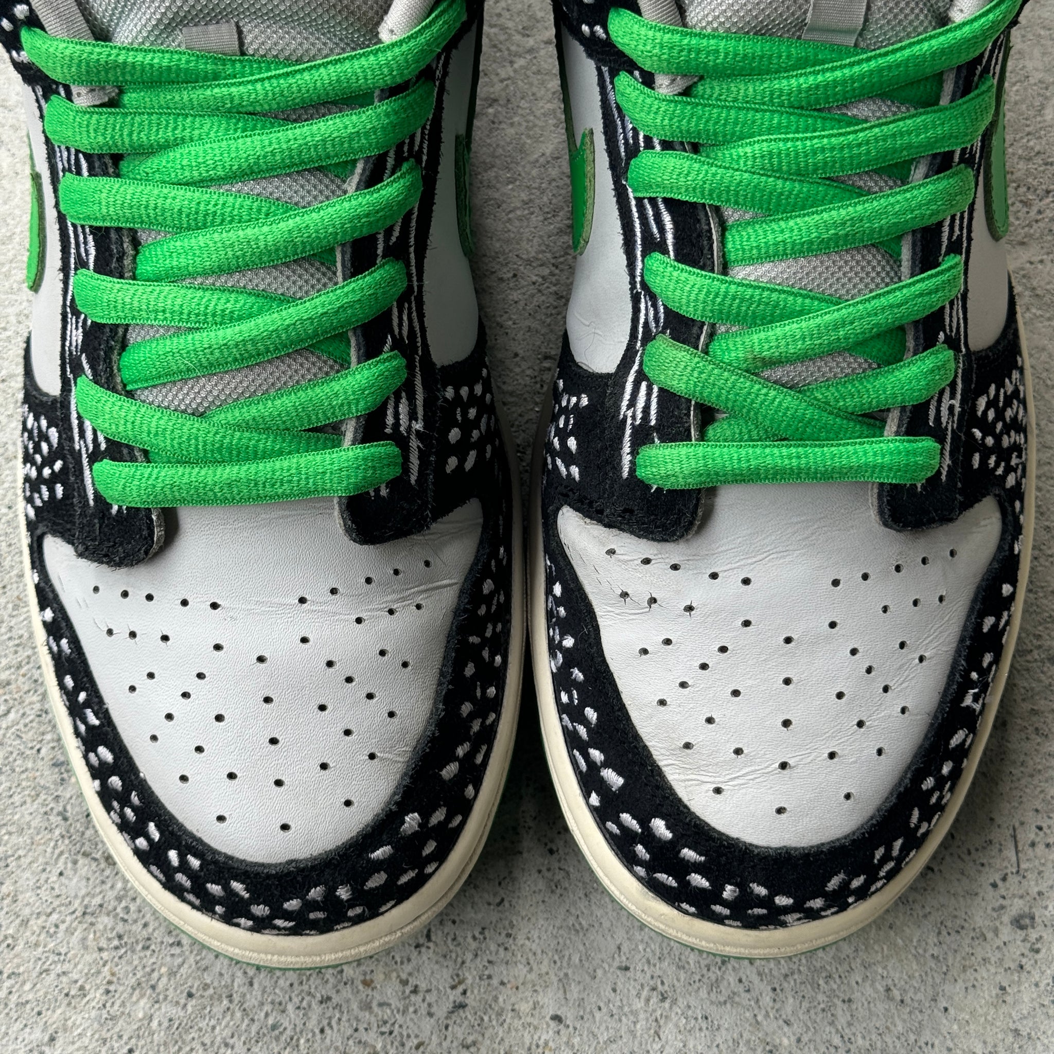 11 US - NIKE SB DUNK LOW LOON 2010