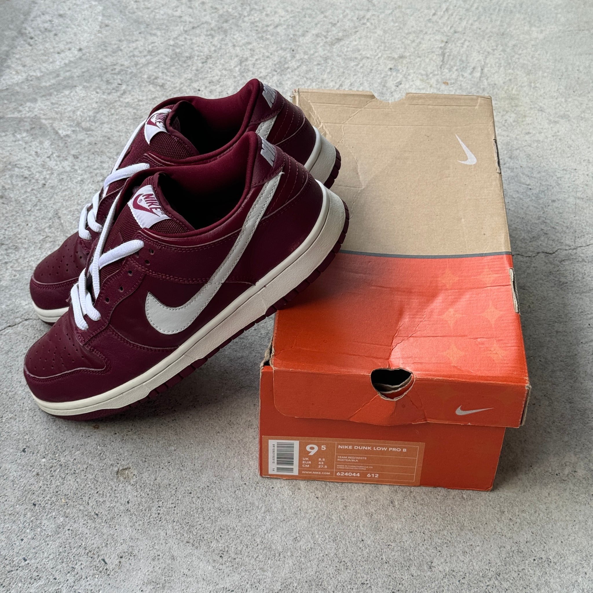9.5 US - NIKE DUNK LOW PRO B TEAM RED W BOX 2001