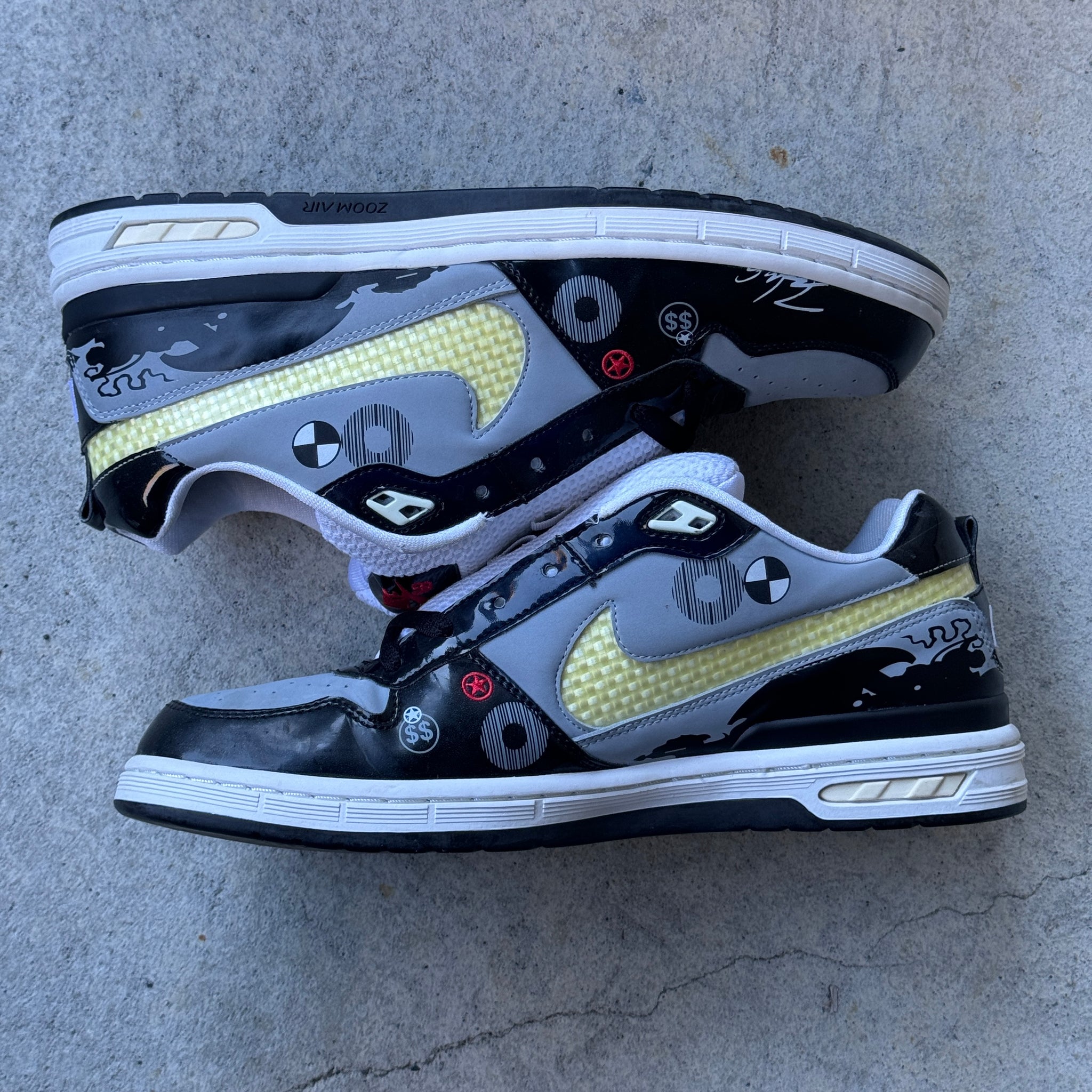 13 US - NIKE SB ZOOM AIR FUTURA PROD W BOX 2005